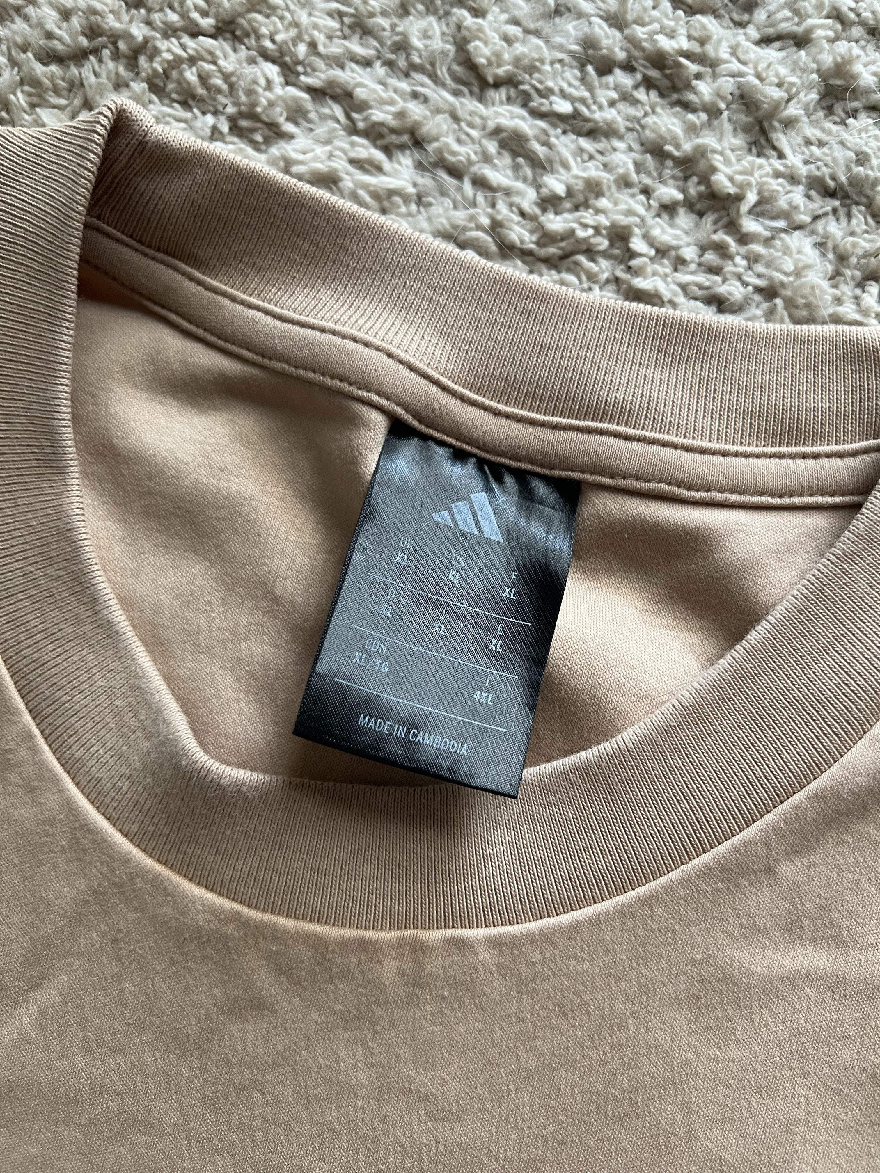 Neck label