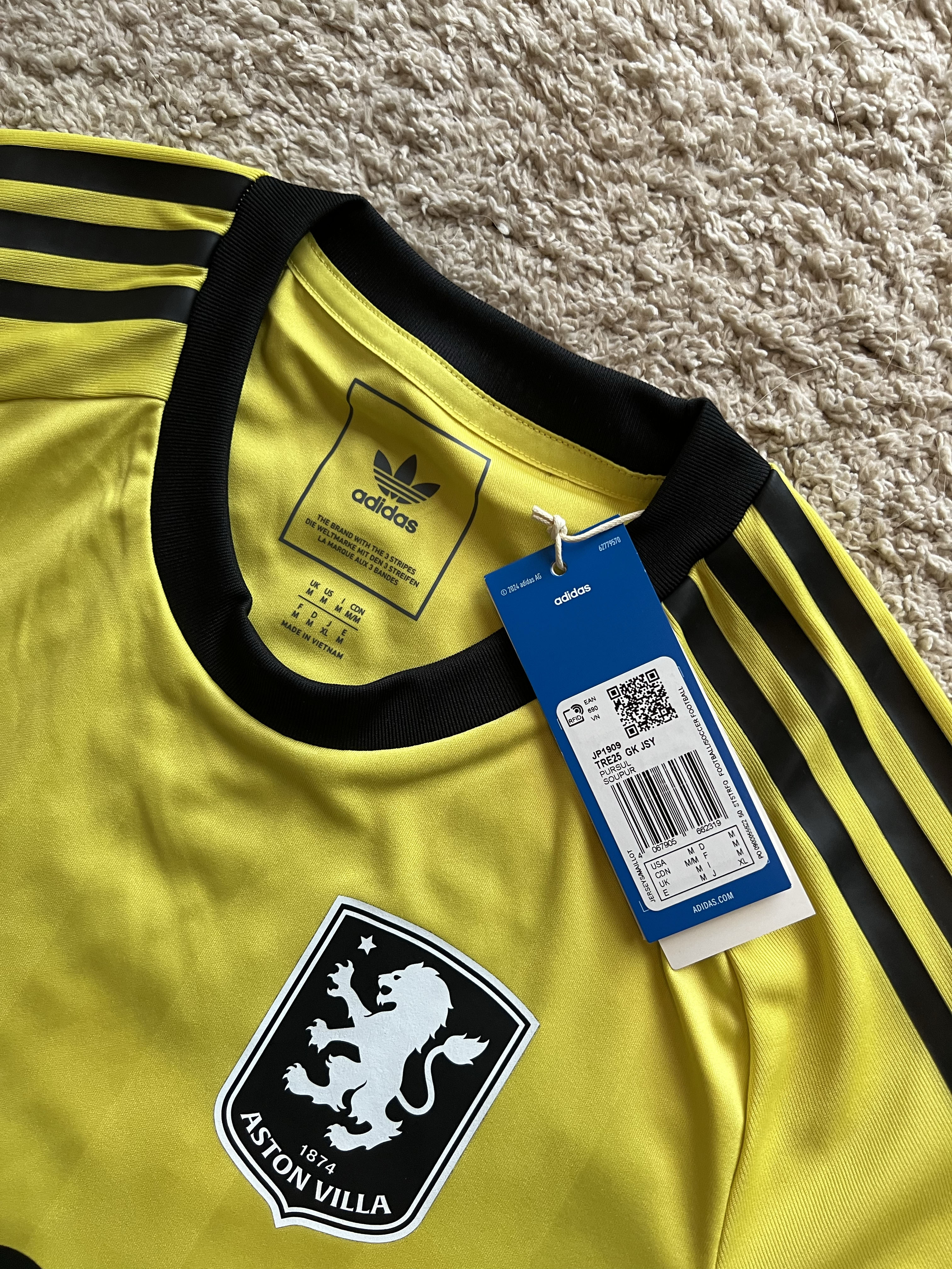 Authenticity evidence image of Aston Villa 2025/26 Adidas GK 6 Goalkeeper Shirt (Betano) - Men's Medium