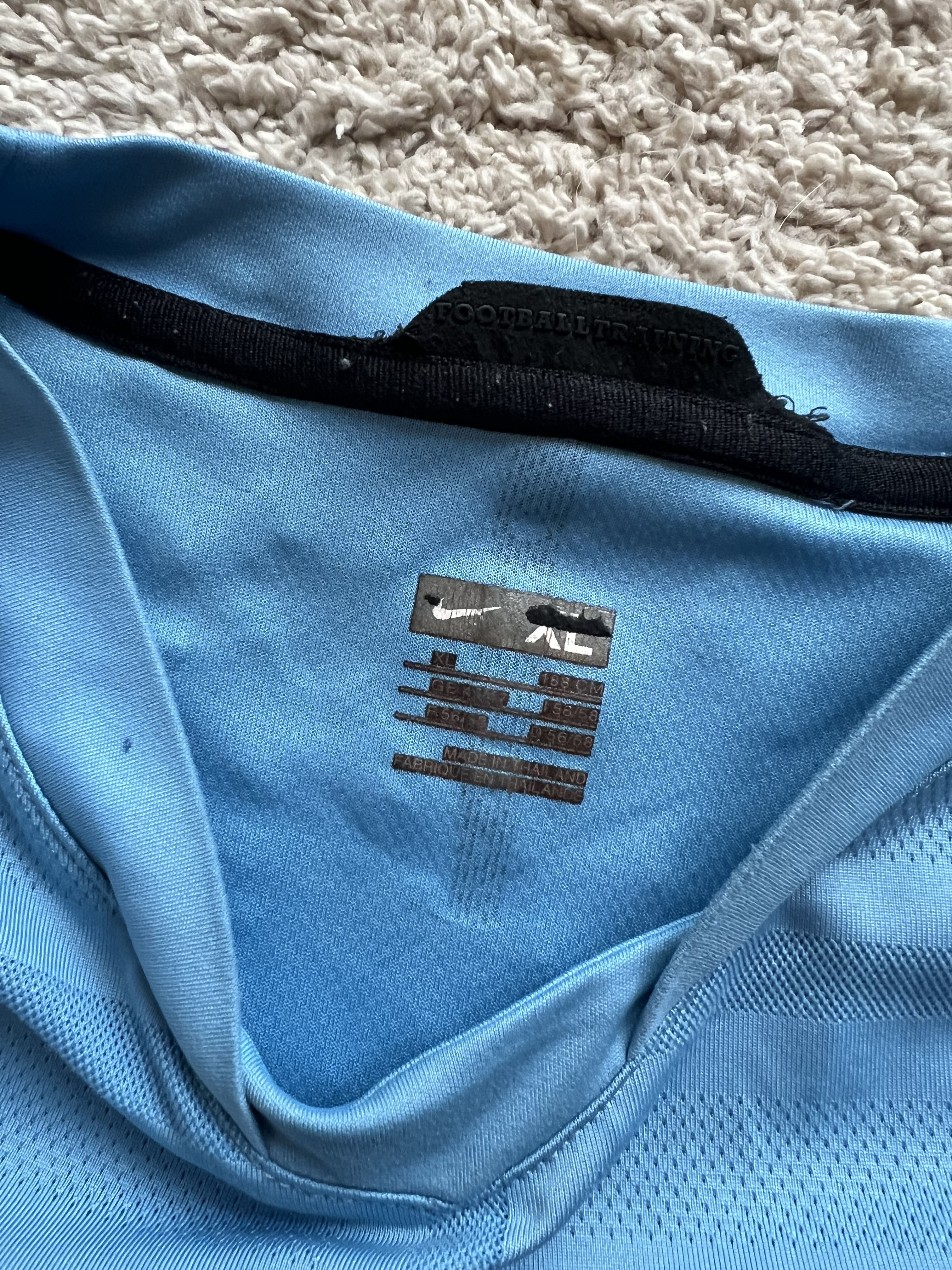 Authenticity evidence image of Aston Villa 2008/09 Nike 1 Training Shirt - Men's XL
