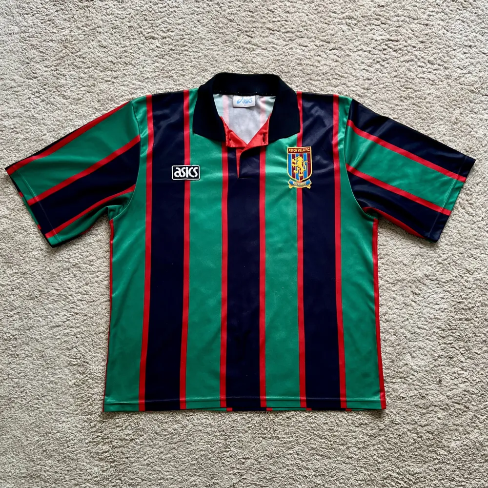 Front view of Aston Villa 1993/94 Away Shirt - Men's XL