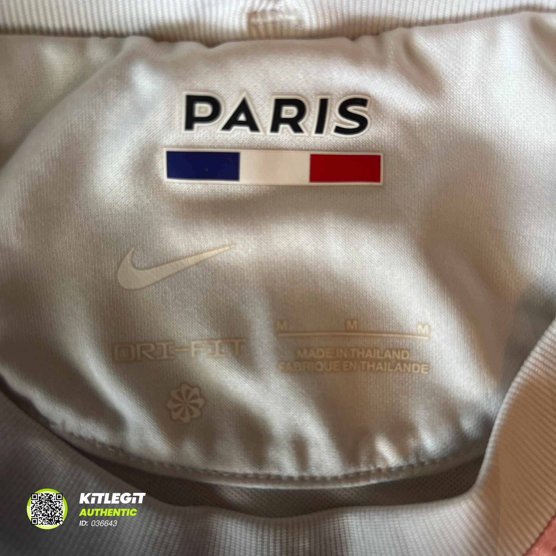 Authenticity evidence image of PSG 2021/22 Nike Away Shirt - Men's Medium