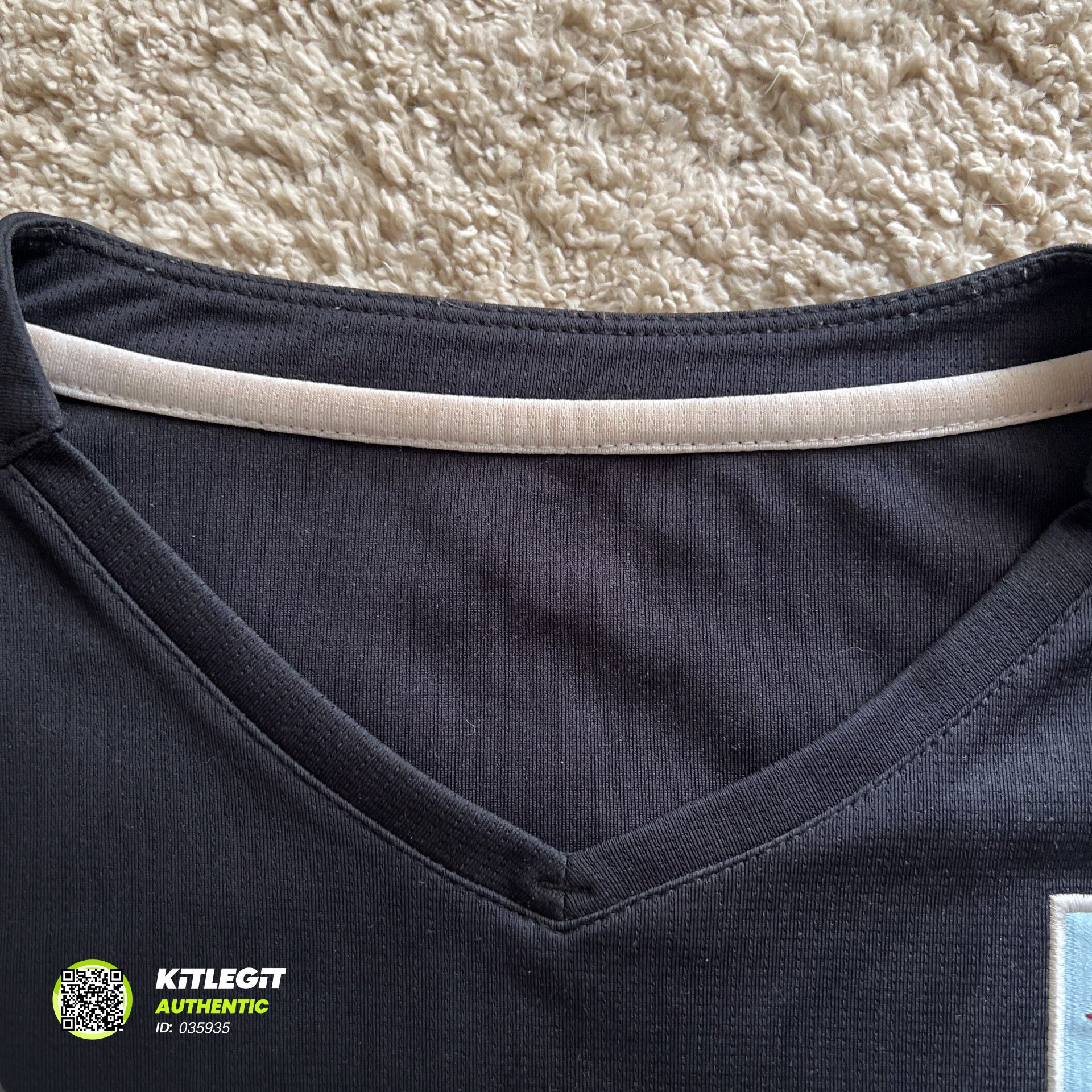 Authenticity evidence image of Aston Villa 2019/20 Kappa GK 1 Goalkeeper Shirt (W88) - Men's XL