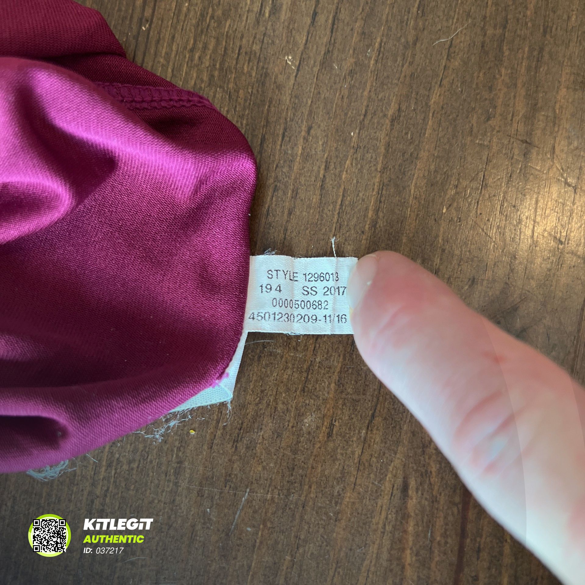 Authenticity evidence image of Aston Villa 2017/18 Under Armour Home Shirt - Men's Medium