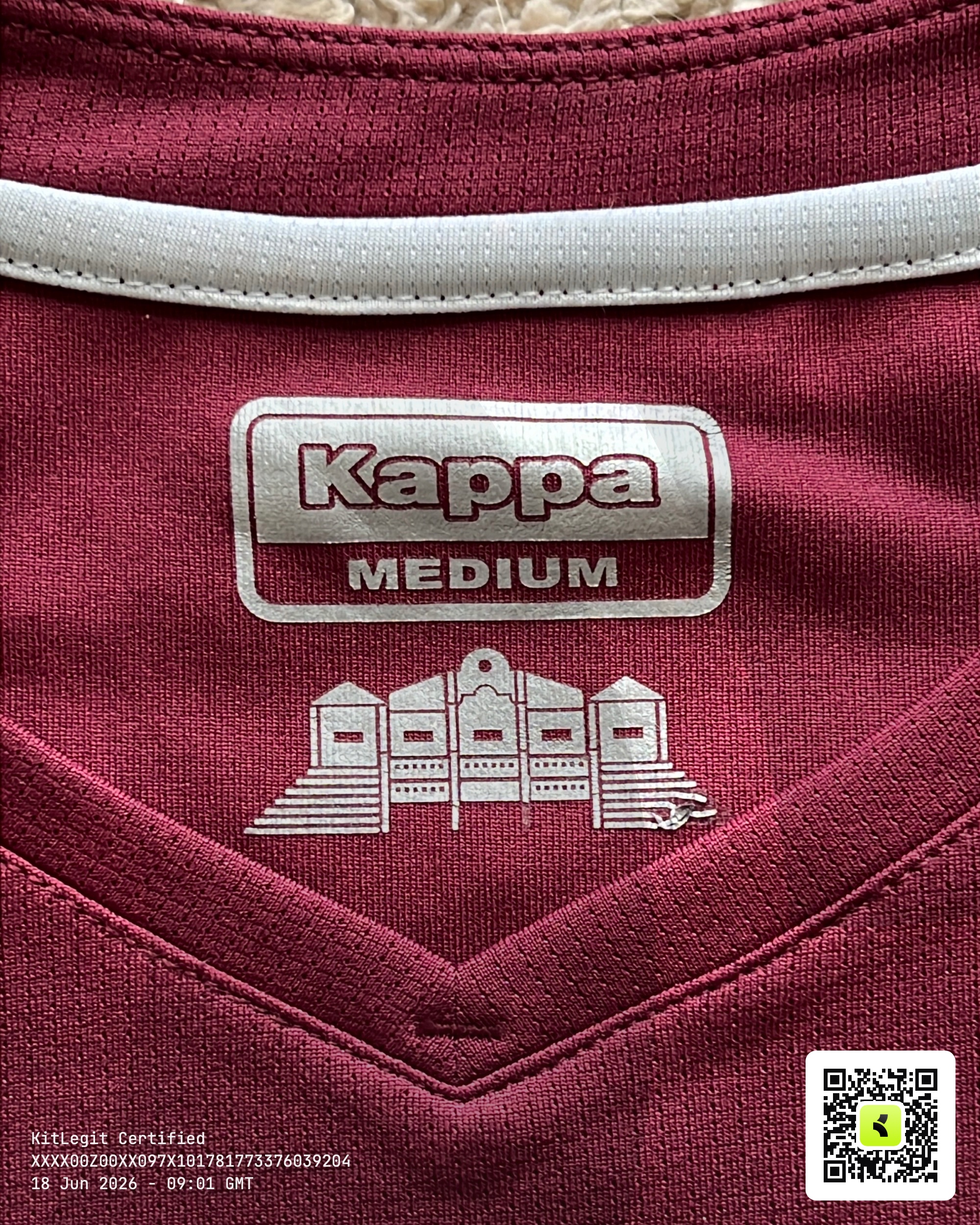 Neck label