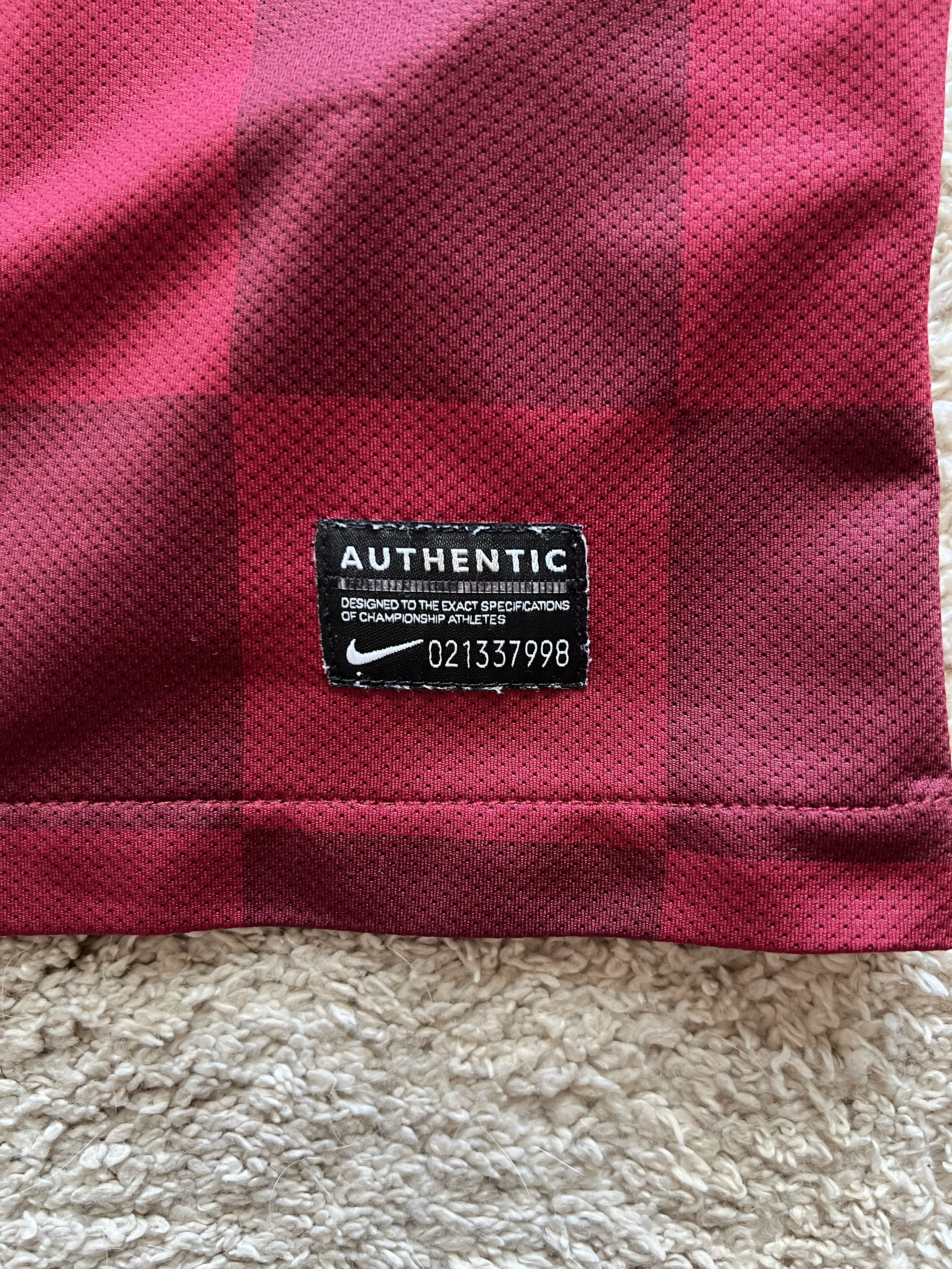 Authenticity evidence image of Aston Villa 2011/12 Nike Home Shirt (Genting Casinos) - Men's Medium