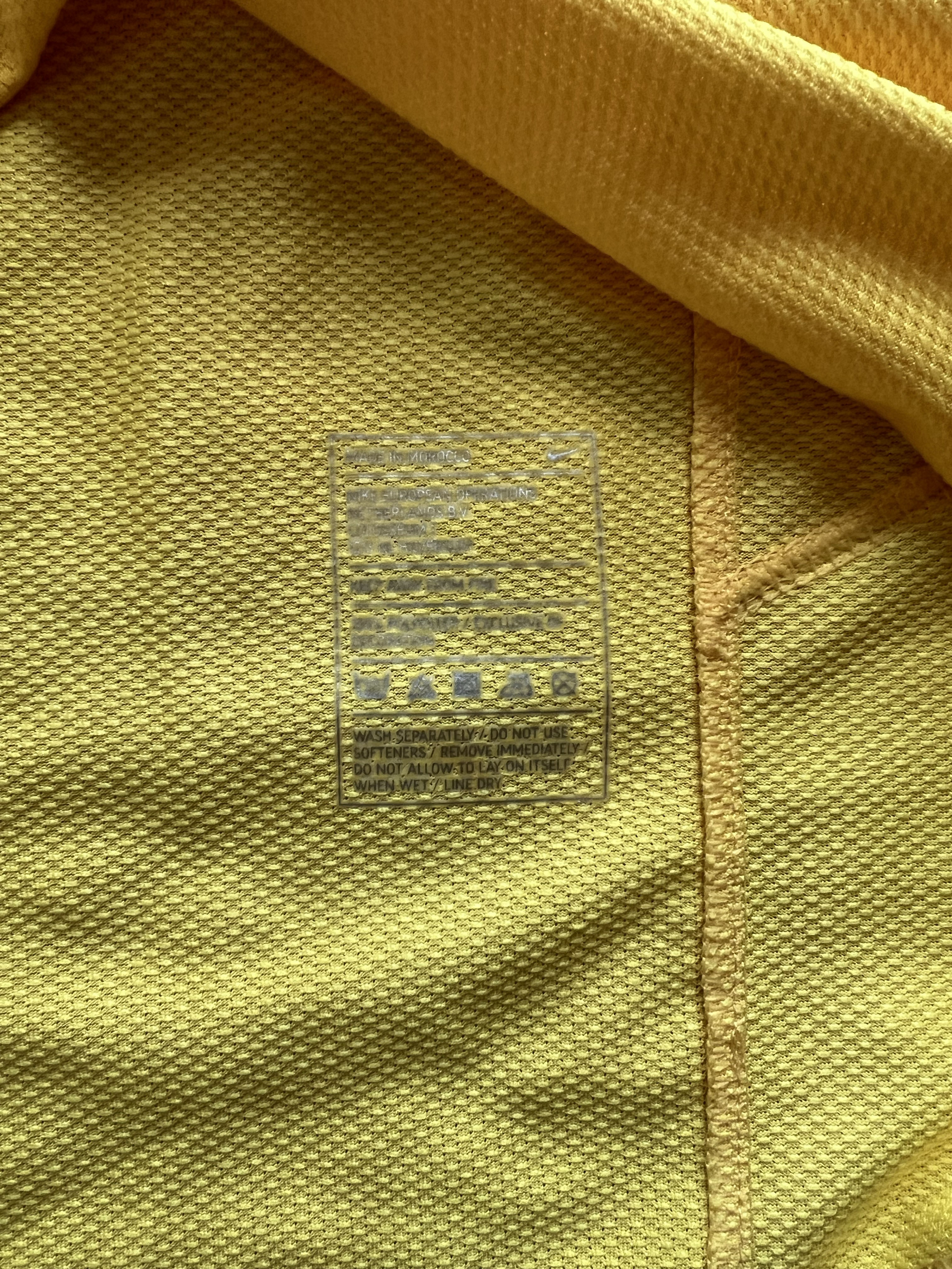 Authenticity evidence image of Aston Villa 2007/08 Nike GK 2 Goalkeeper Pro Shirt (32Red) - Men's XL