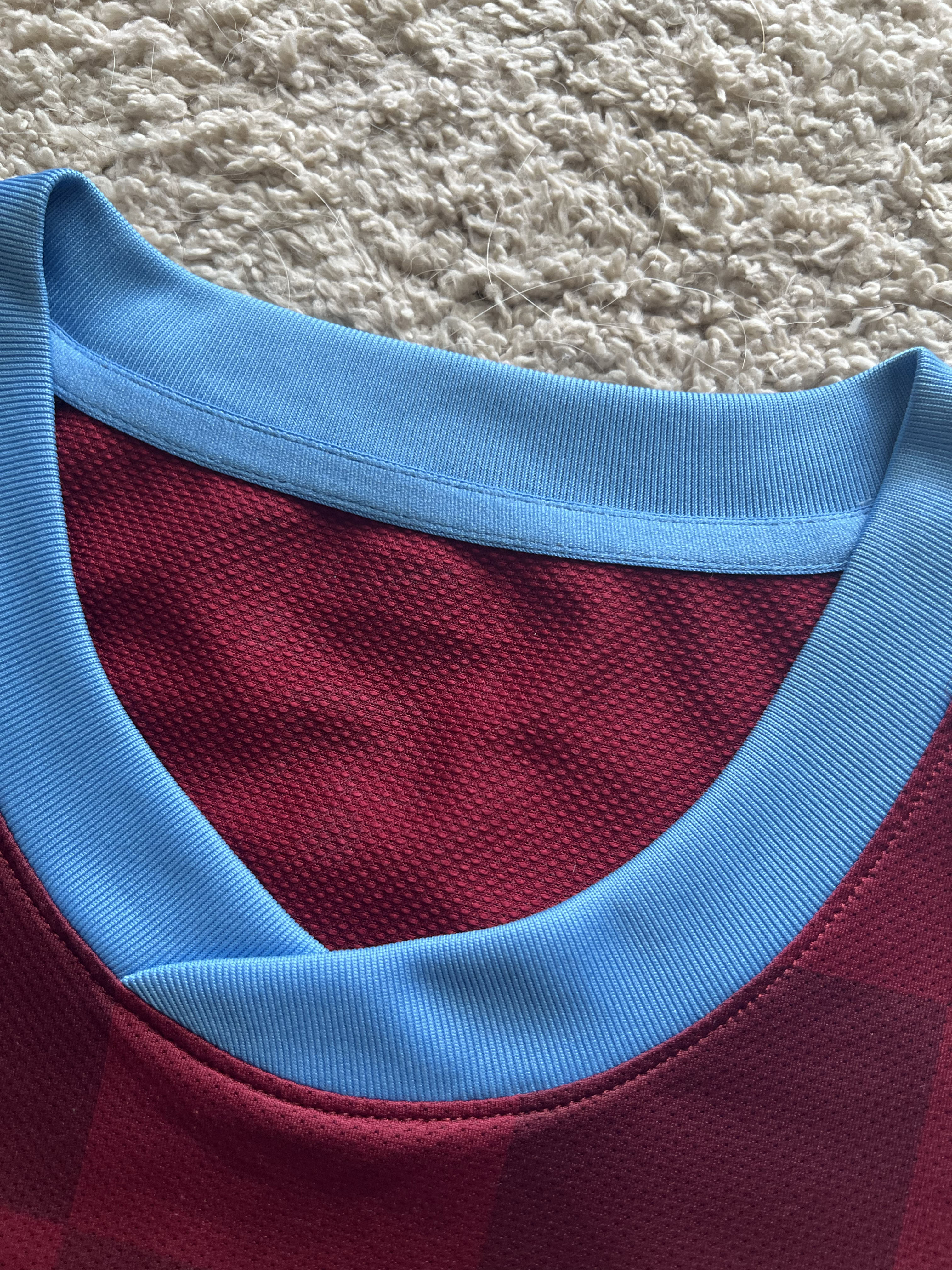 Authenticity evidence image of Aston Villa 2011/12 Nike Home Shirt (Genting Casinos) - Men's Medium