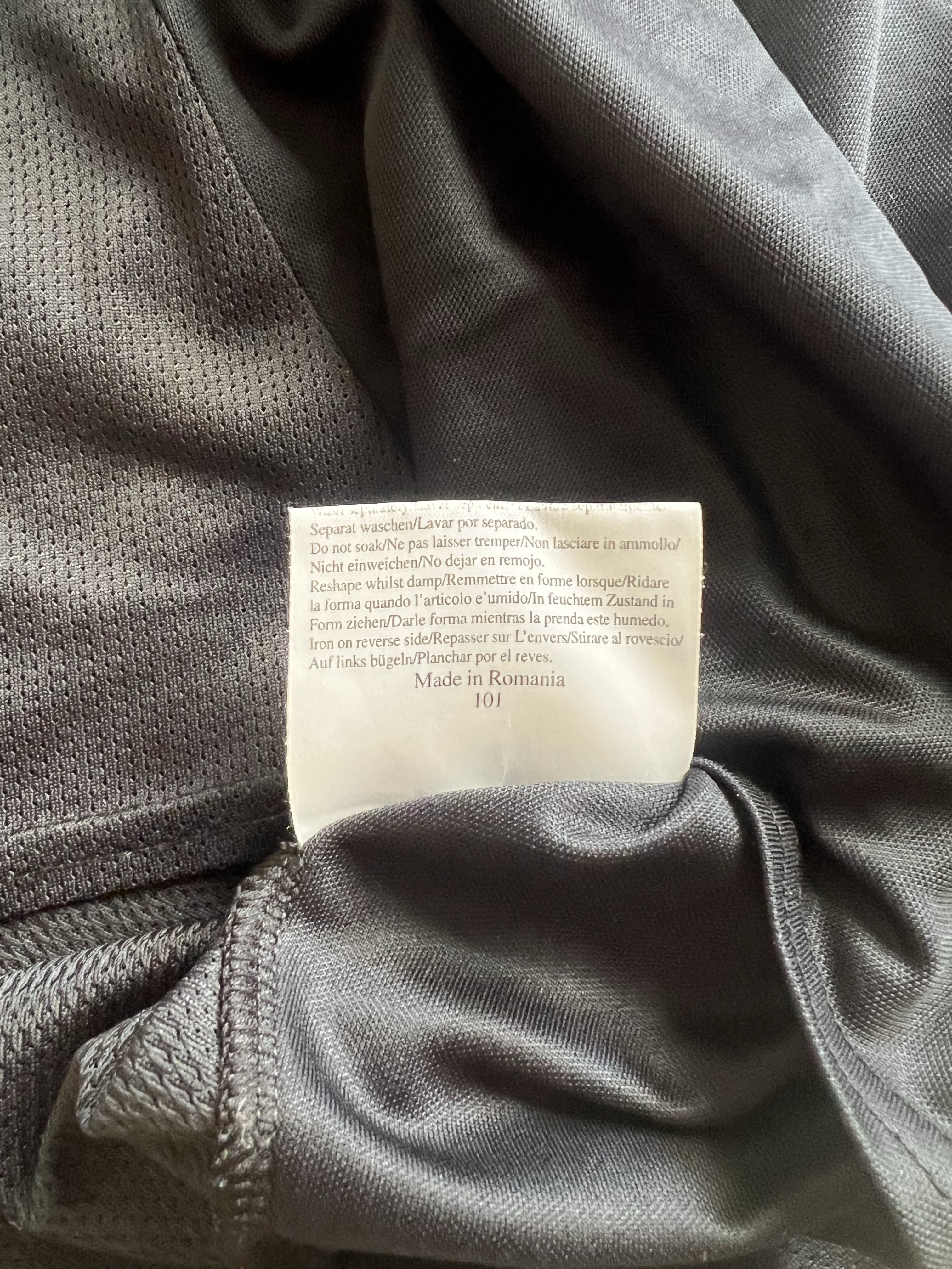 Authenticity evidence image of Aston Villa 2003/04 Diadora GK 1 Goalkeeper Shirt (Rover) - Junior XL