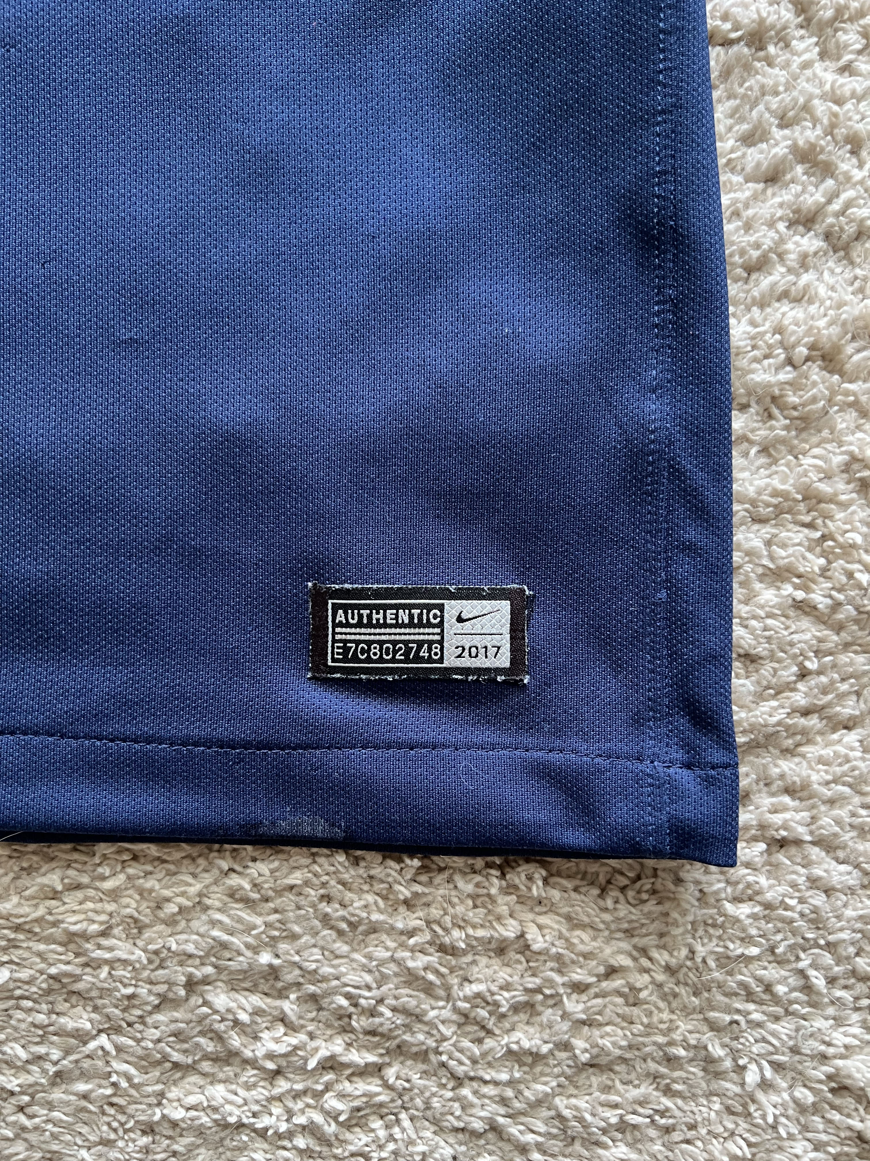 Authenticity evidence image of PSG 2017/18 Nike Home Shirt (Fly Emirates) - Men's Medium