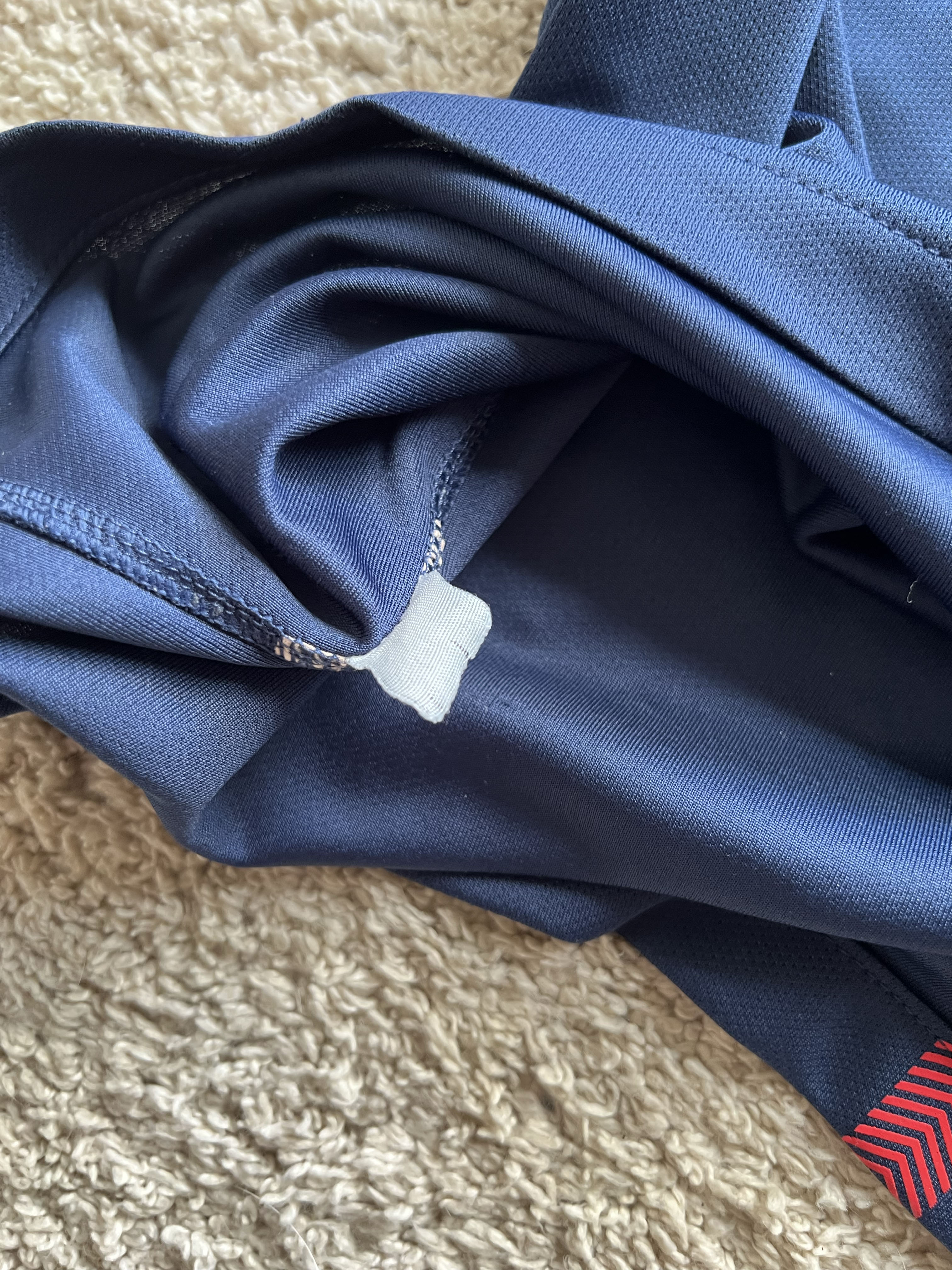 Authenticity evidence image of PSG 2017/18 Nike Home Shirt (Fly Emirates) - Men's Medium