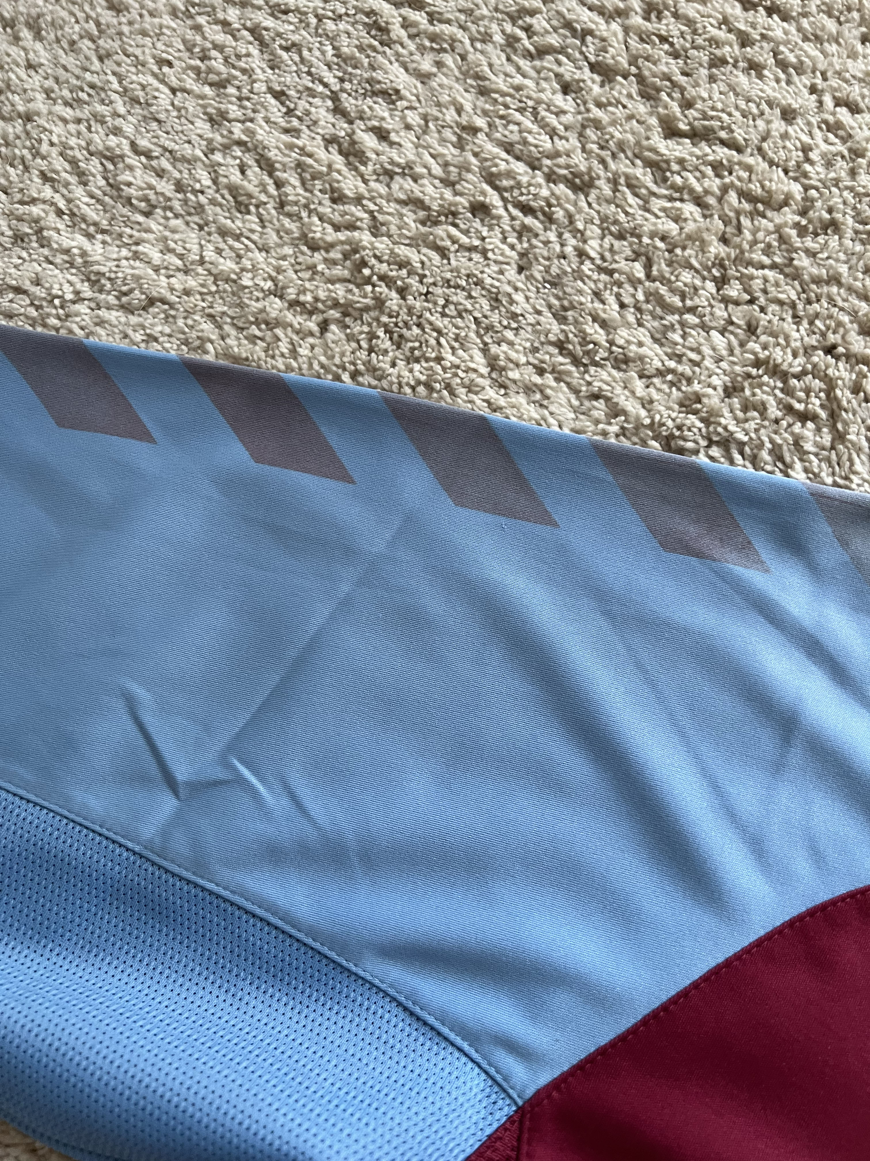 Authenticity evidence image of Aston Villa 2004/05 Hummel Home Shirt (DWS Investments) - Men's Medium