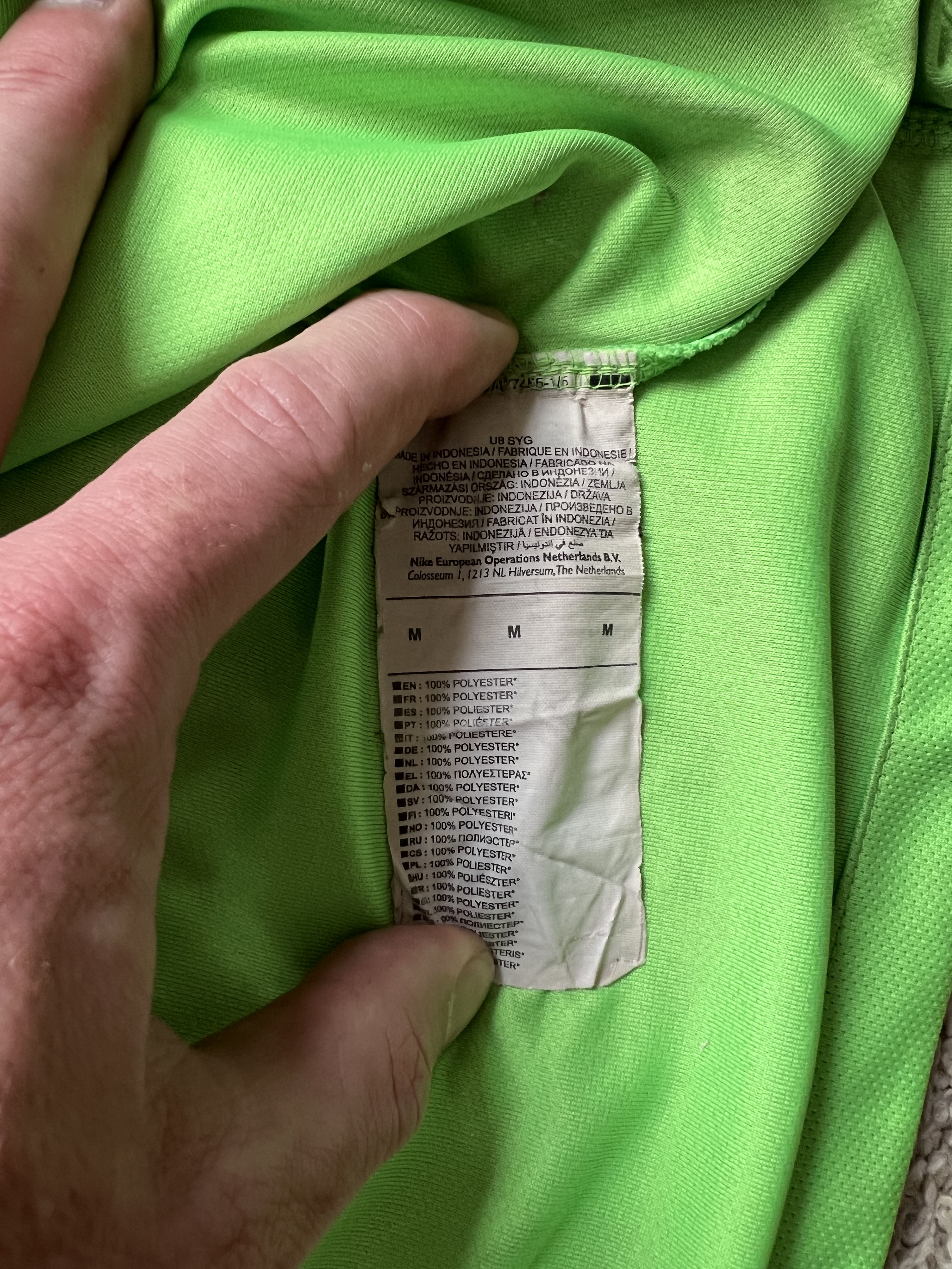 Authenticity evidence image of Chelsea 2018/19 Nike GK 2 Goalkeeper Shirt (Yokohama Tyres) - Men's Medium