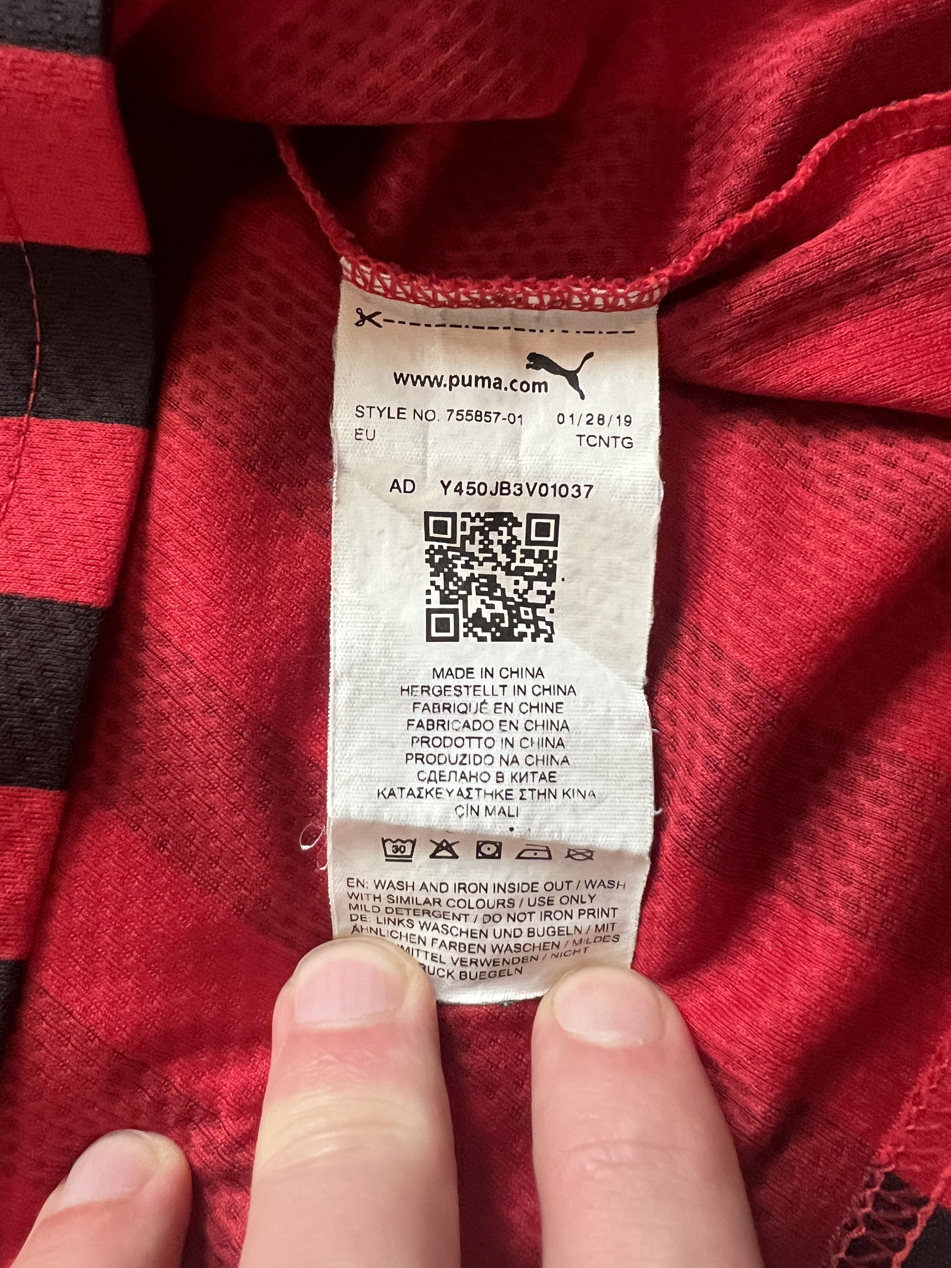 Authenticity evidence image of AC Milan 2019/20 Puma Home Shirt (Fly Emirates) - Men's Medium