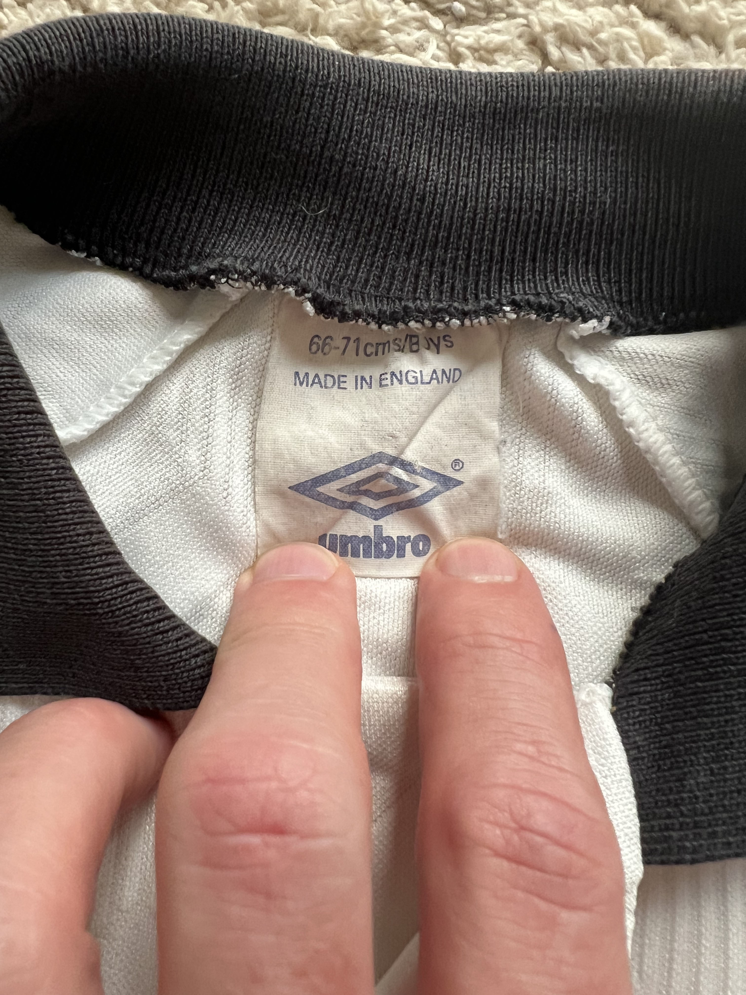 Authenticity evidence image of Aston Villa 1990-93 Umbro Away Shirt (Mita Copiers) - Junior Medium