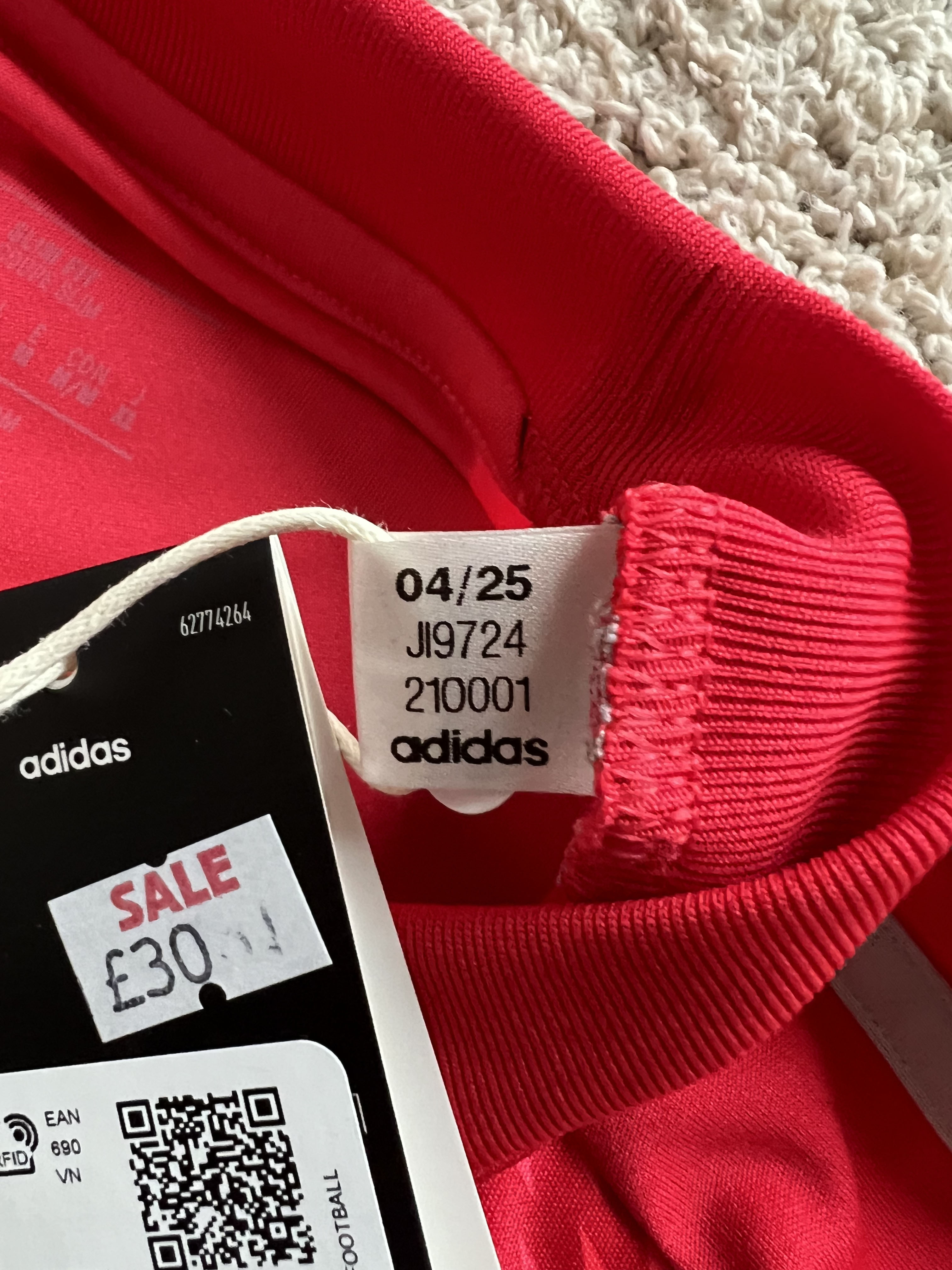 Authenticity evidence image of Aston Villa 2025/26 Adidas GK 3 Goalkeeper Shirt (Betano) - Men's Medium