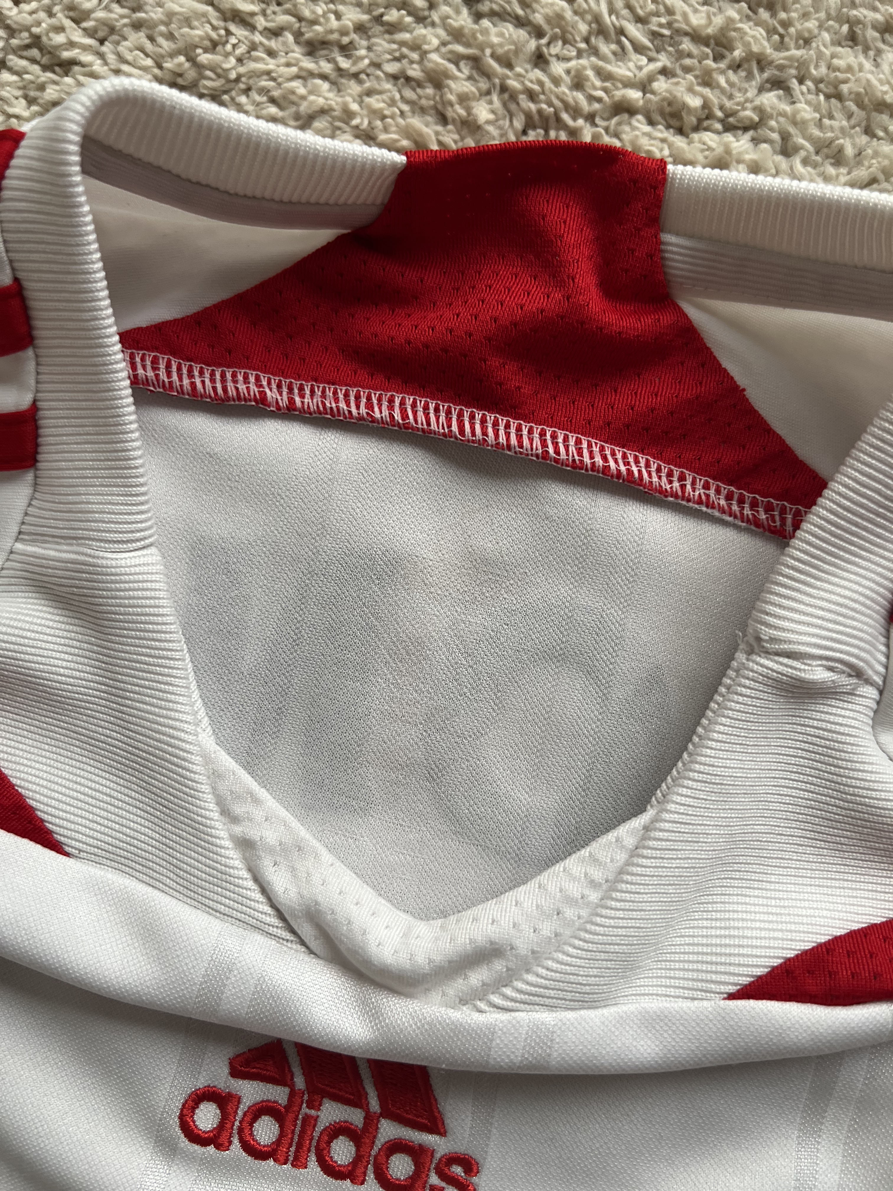 Authenticity evidence image of Liverpool 2007/08 Adidas Away Shirt (Carlsberg) - Men's Medium