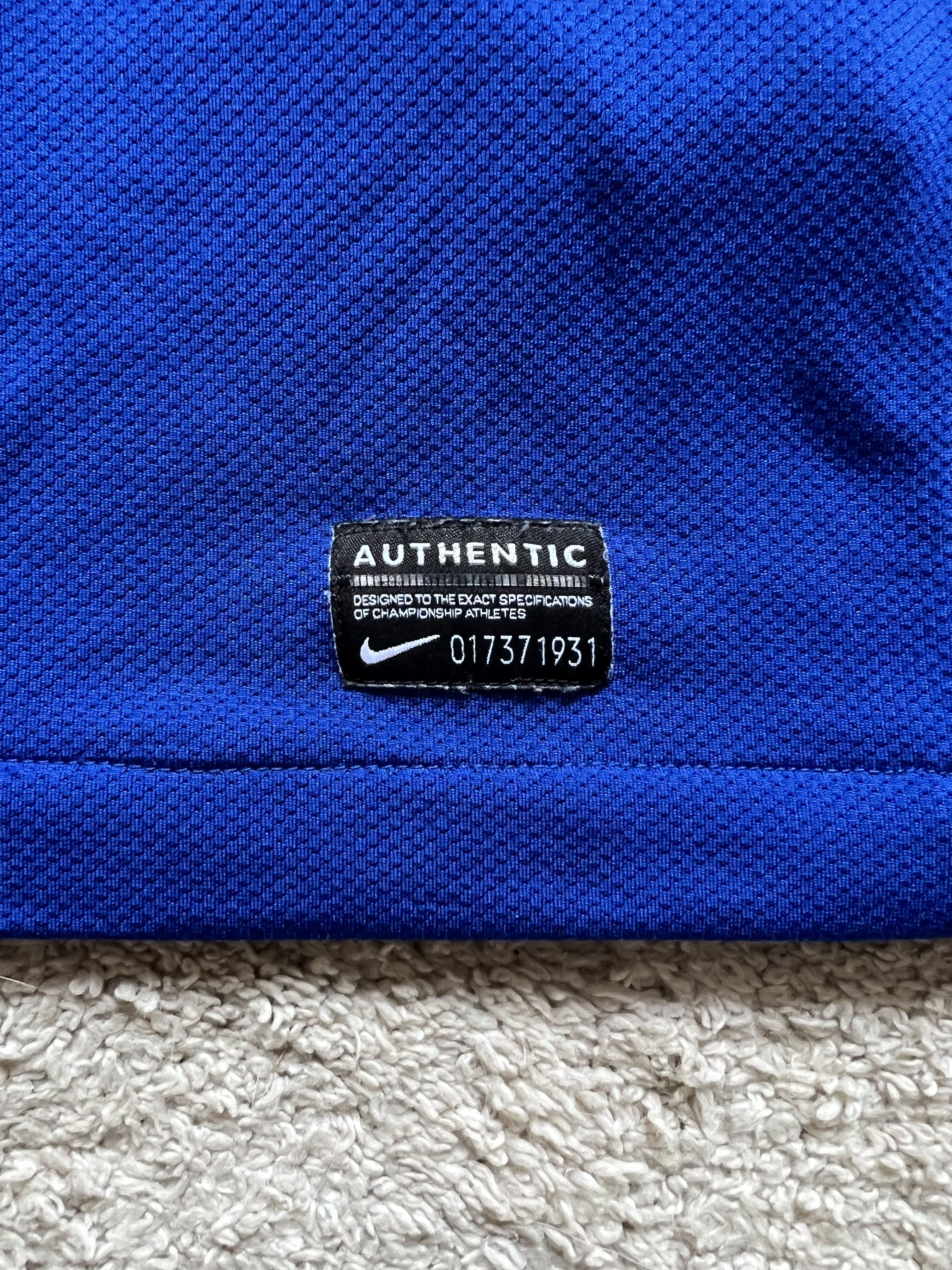 Authenticity evidence image of Aston Villa 2011/12 Nike Home Goalkeeper Shirt - Men's Large