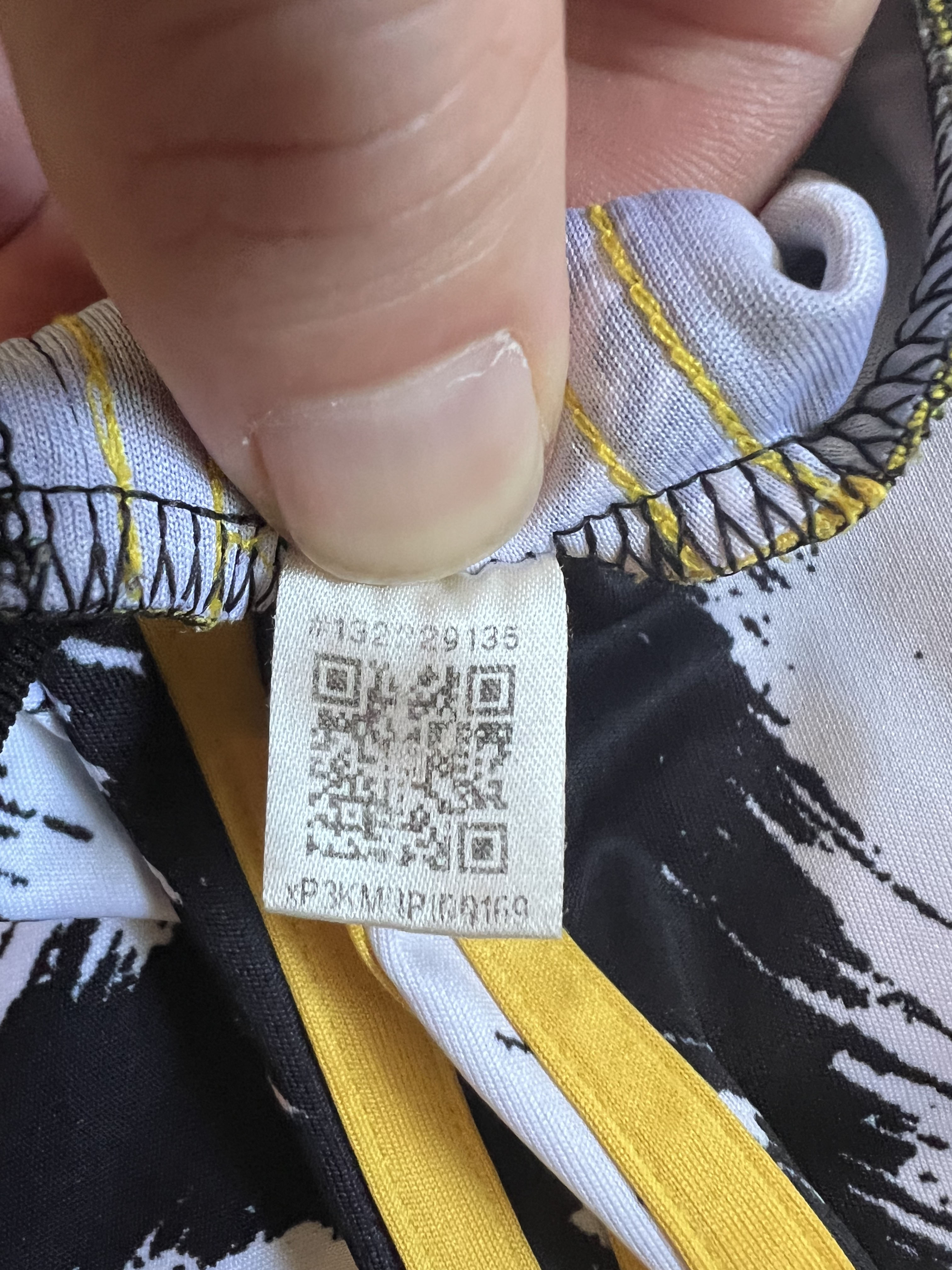 Authenticity evidence image of Juventus 2023/24 Adidas Home Shirt (Jeep) - Men's Large