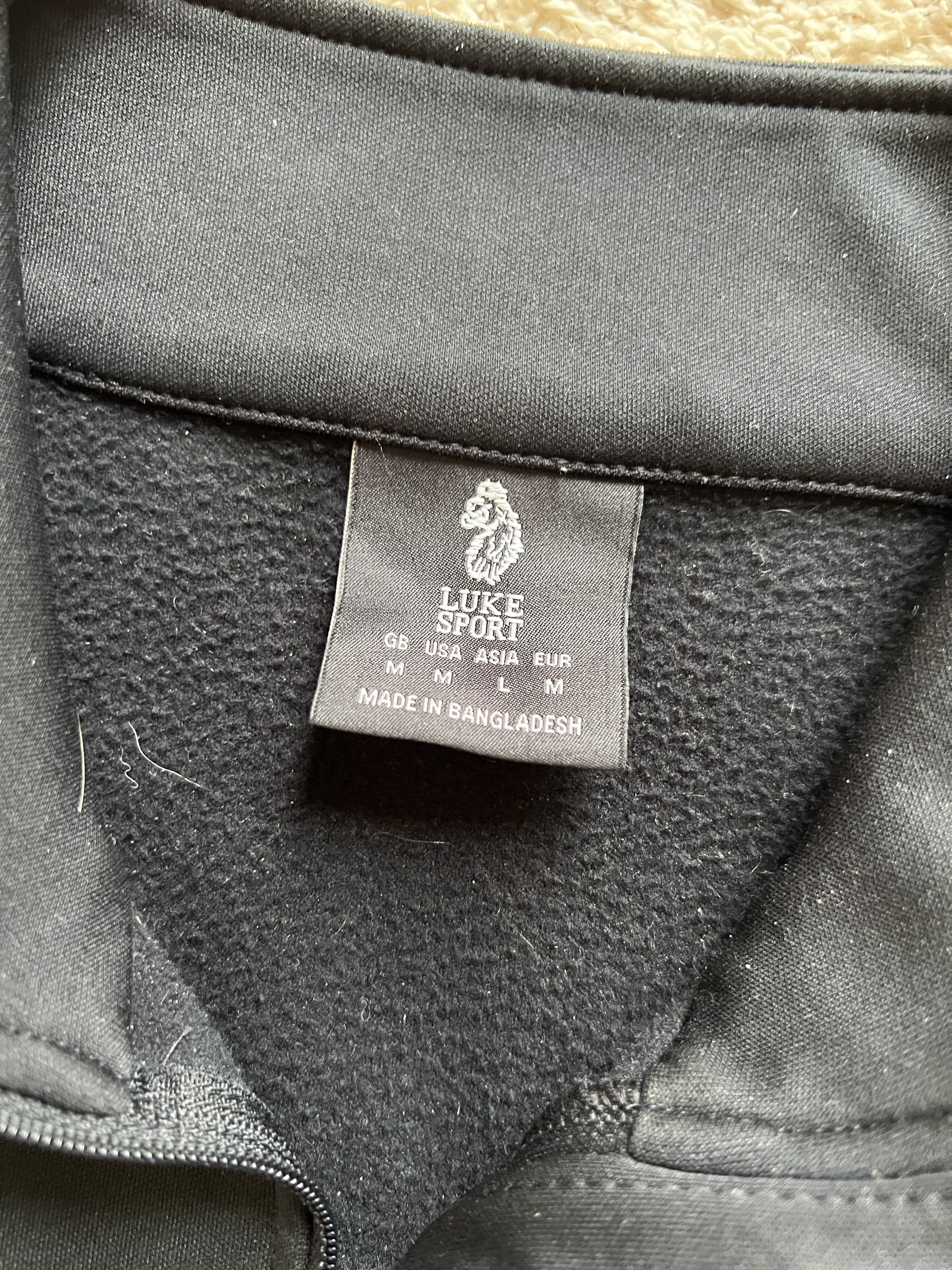 Authenticity evidence image of Aston Villa 2018/19 Luke 1977 Track 1/4 Zip Jacket (Unibet) - Men's Medium