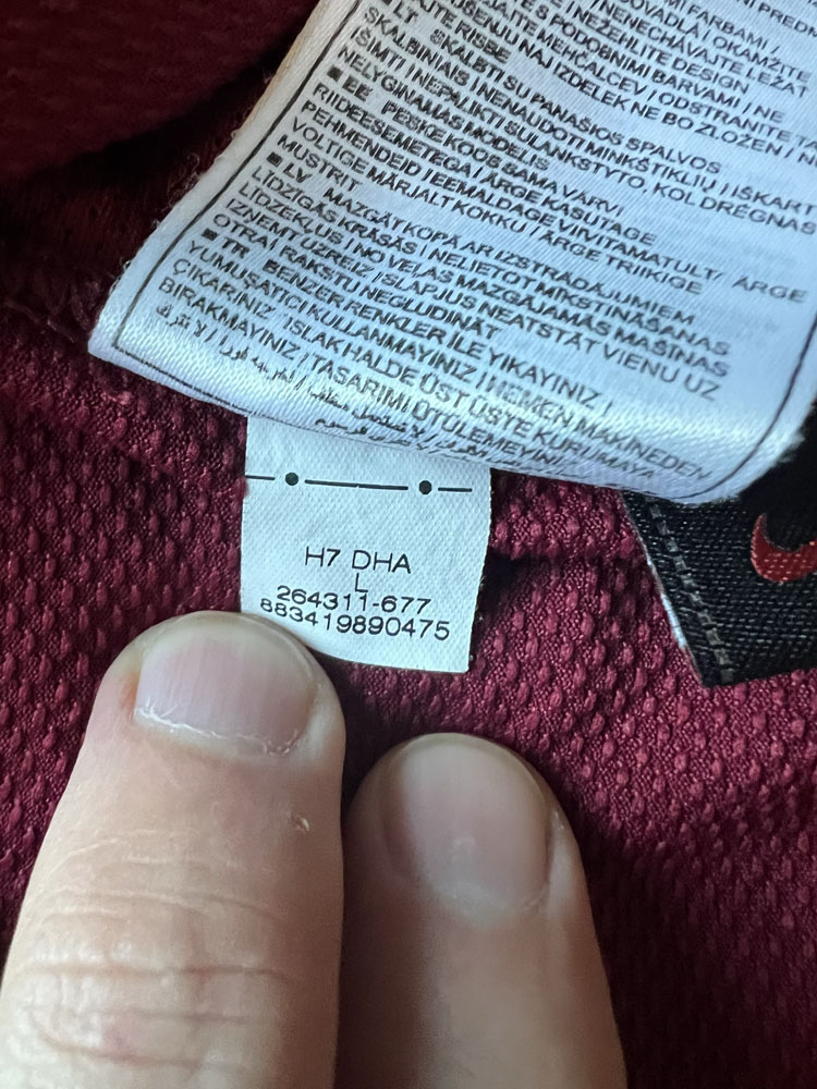 Authenticity evidence image of Aston Villa 2007/08 Nike Home / Special Edition Shirt (Acorns) - Men's Large