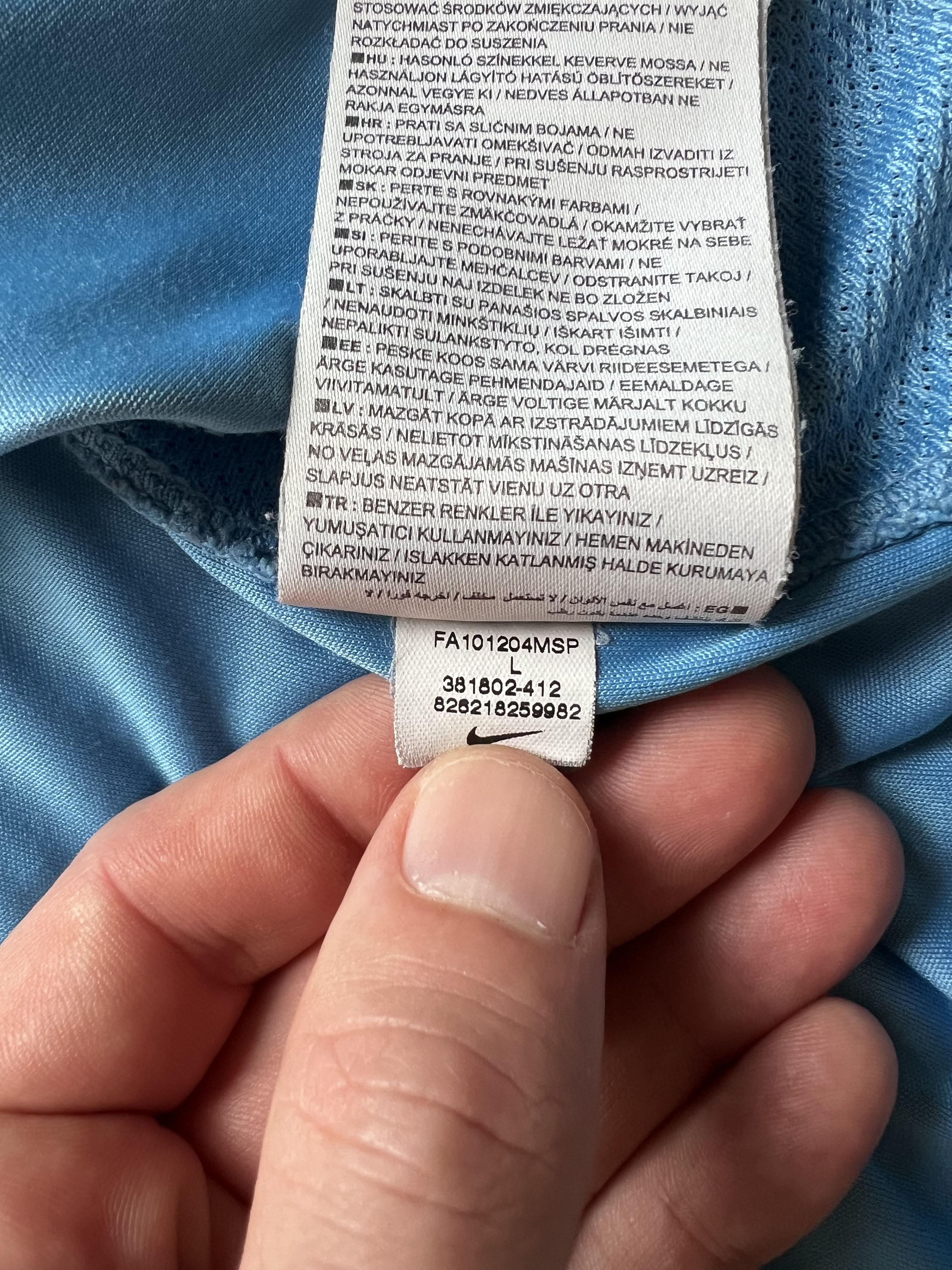 Authenticity evidence image of Aston Villa 2010/11 Nike Track 1 Shirt - Men's Large