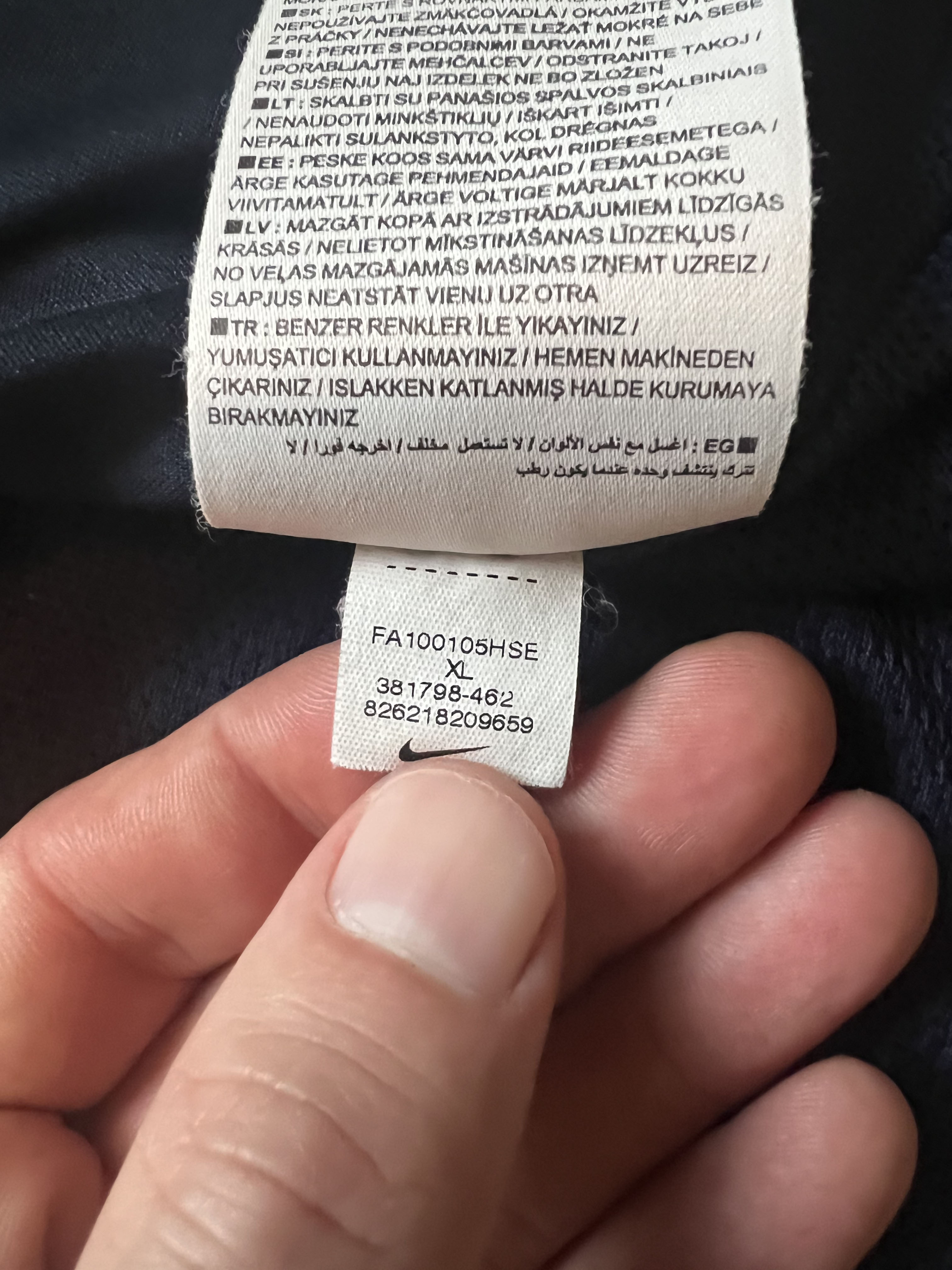 Authenticity evidence image of Aston Villa 2010/11 Nike Training 2 Shirt - Men's XL