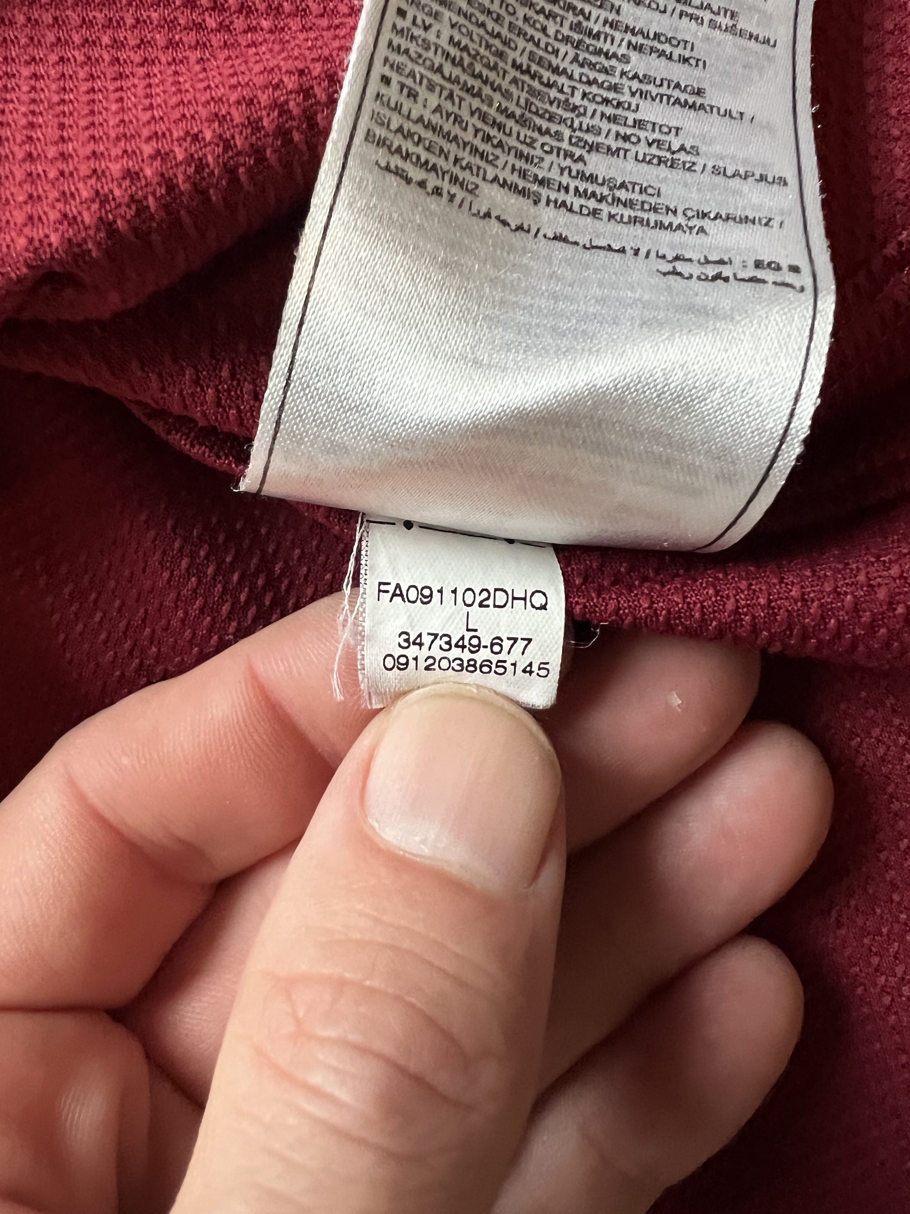 Authenticity evidence image of Aston Villa 2009/10 Nike Home Shirt (Acorns) - Men's Large