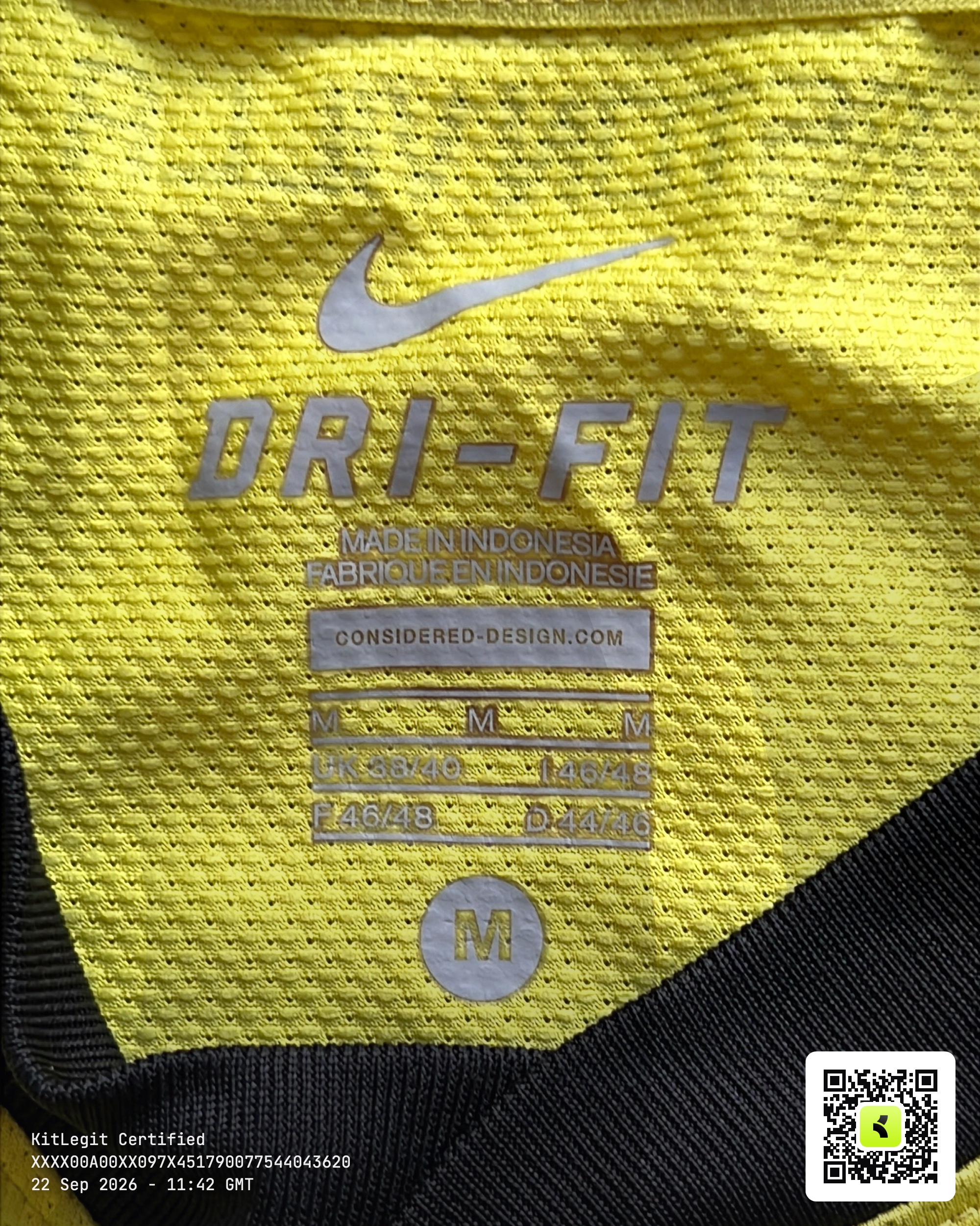 Authenticity evidence image of Aston Villa 2010/11 Nike Home Goalkeeper Shirt - Men's Medium