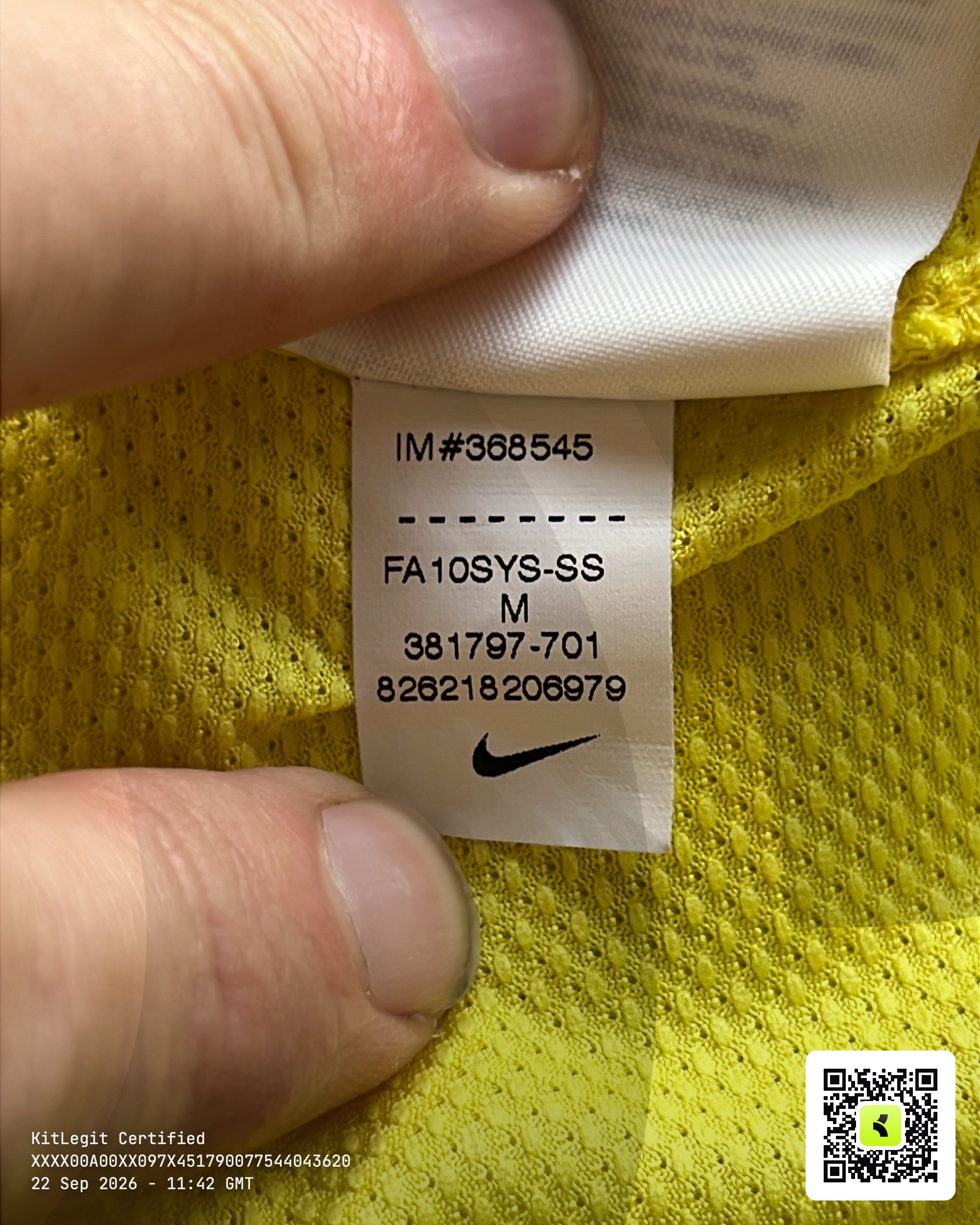 Authenticity evidence image of Aston Villa 2010/11 Nike Home Goalkeeper Shirt - Men's Medium