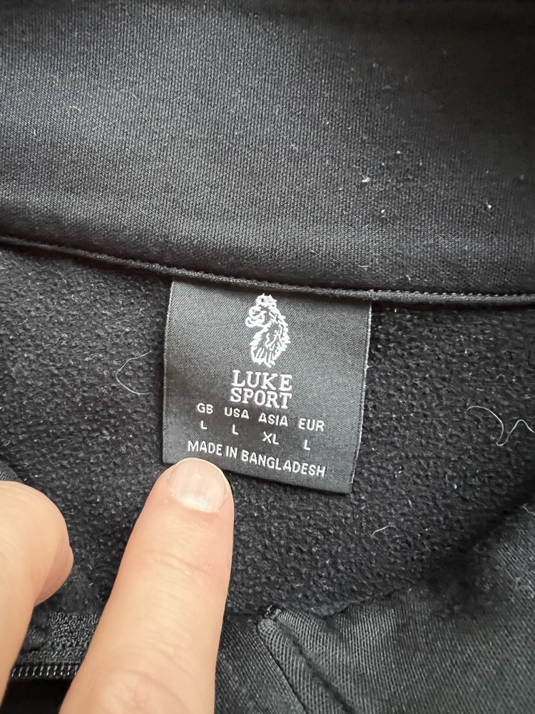 Authenticity evidence image of Aston Villa 2018/19 Luke 1977 Track 1/4 Zip Jacket - Men's Large