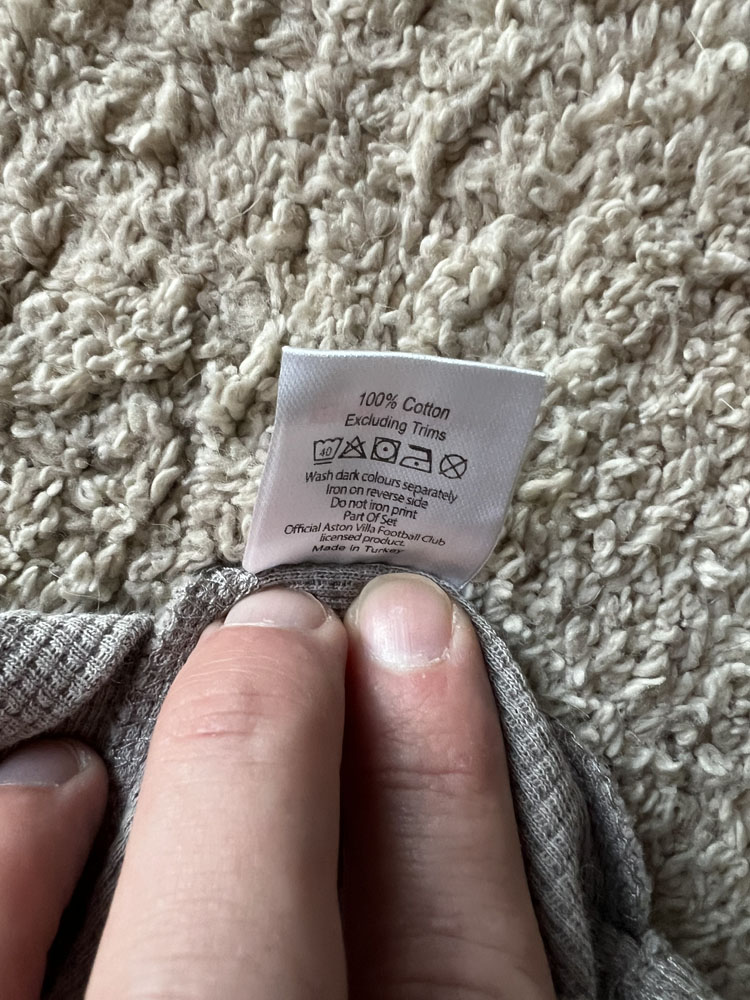 Authenticity evidence image of Aston Villa 2018/19 Travel Hoodie - Women's Medium (12/14)