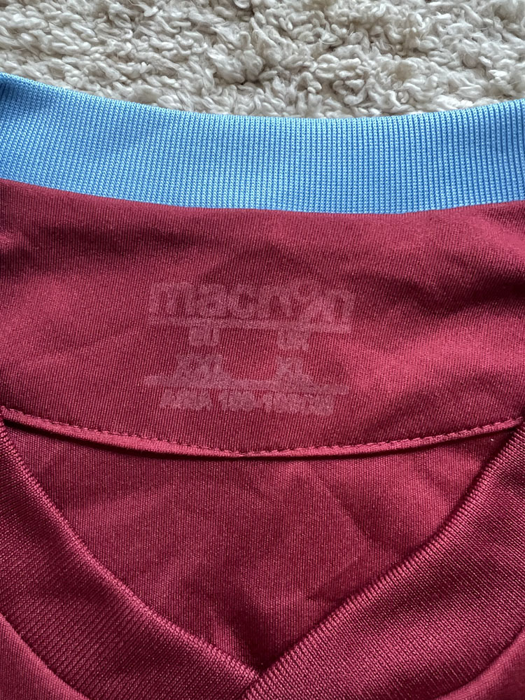 Authenticity evidence image of Aston Villa 2013/14 Macron Training 4 Shirt - Men's XL