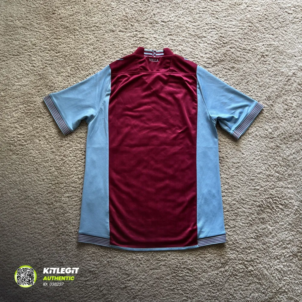 Rear view of Aston Villa 2013/14 Macron Home Shirt (Dafabet) - Men's Medium