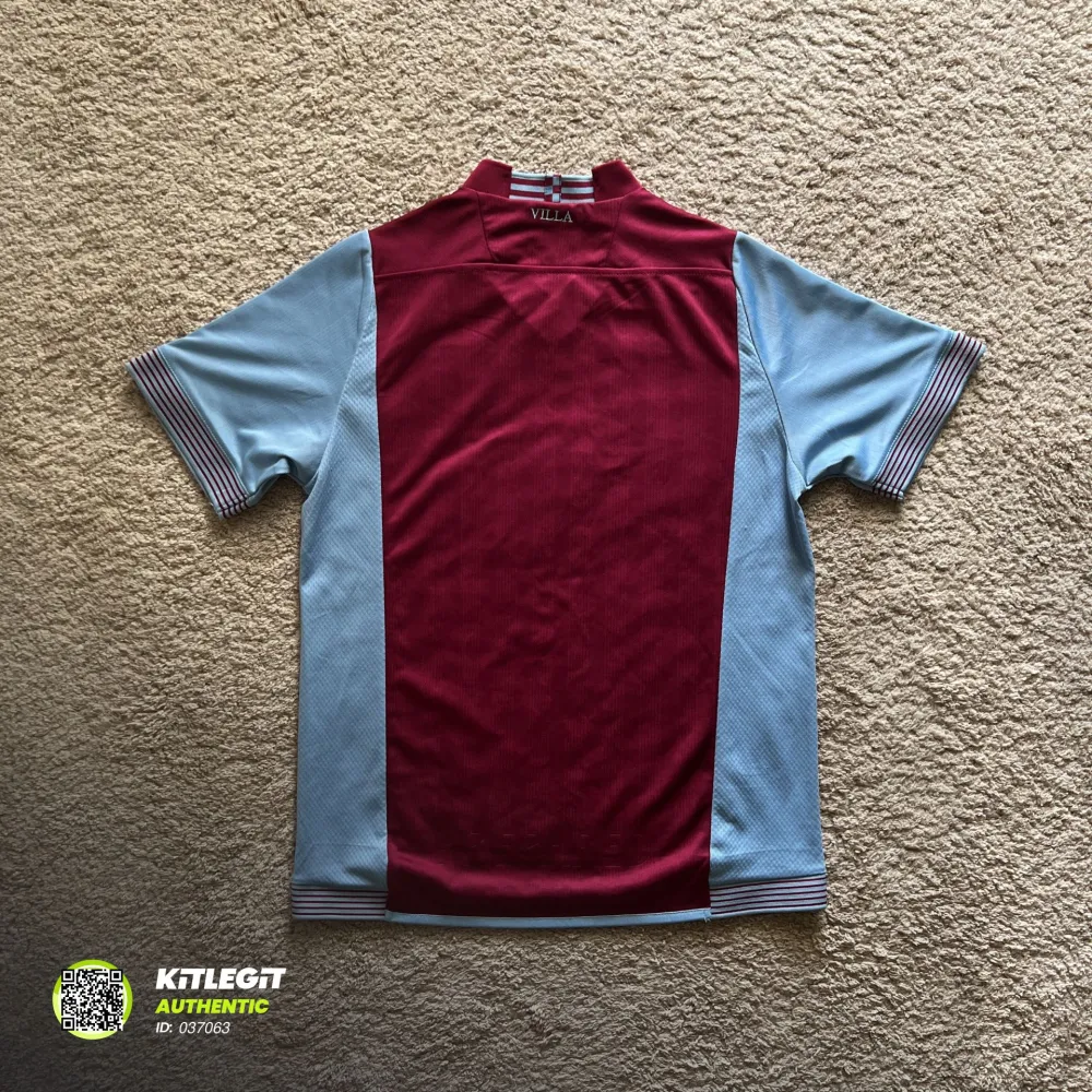 Rear view of Aston Villa 2013/14 Macron Home Shirt (Acorns 25) - Junior XL