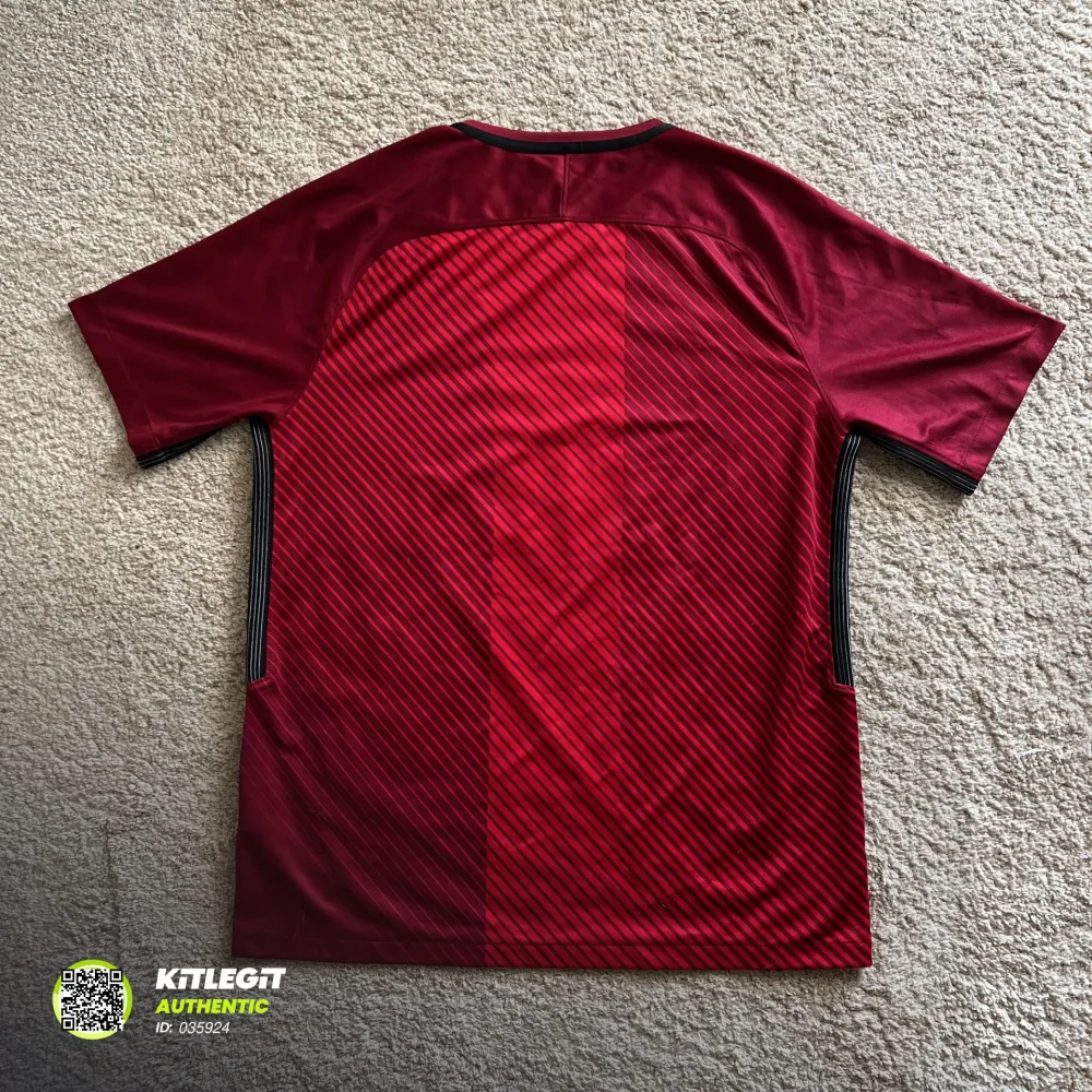 Rear view of Sparta Prague Nike Home Shirt (Sazka Bet) - Men's Large