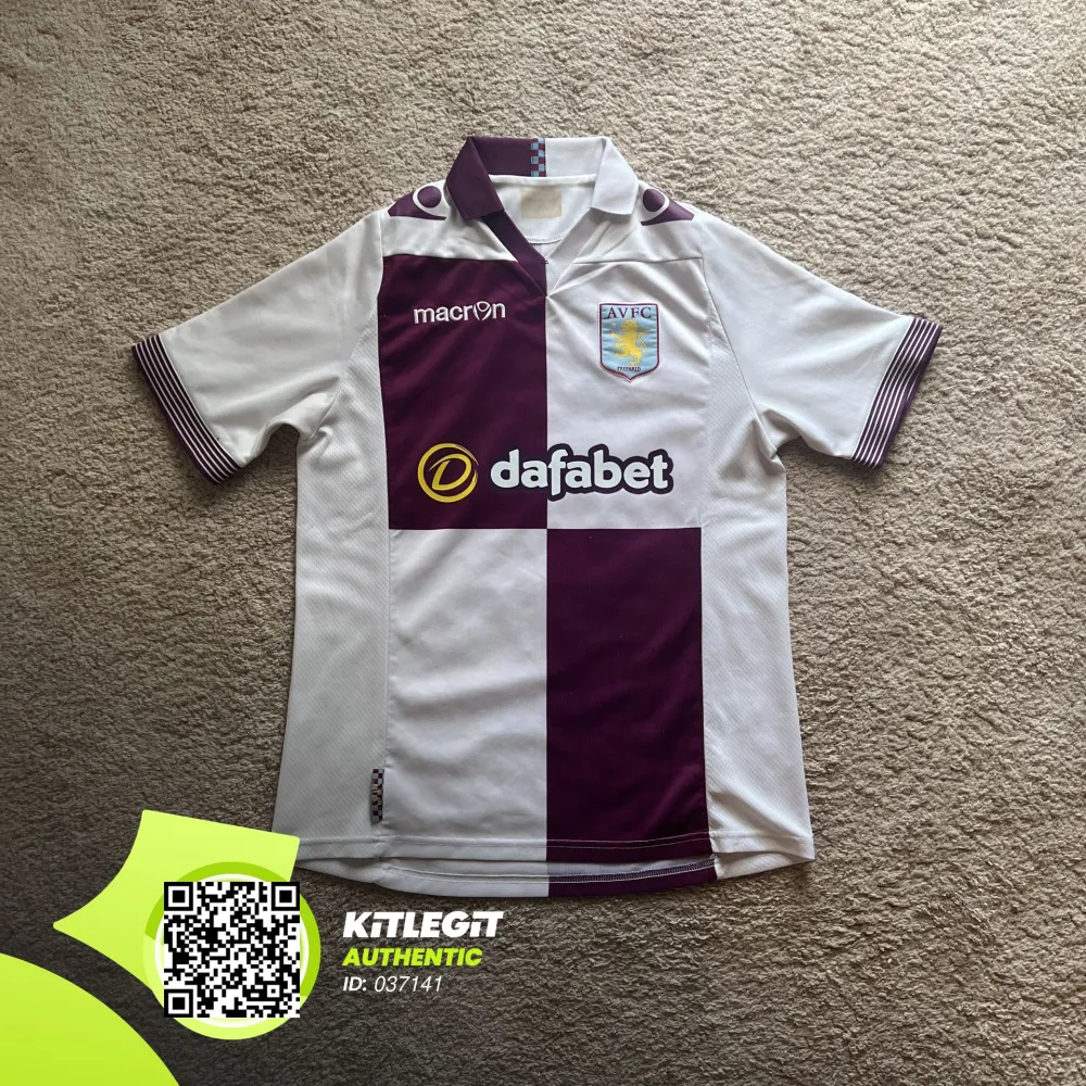 Front view of Aston Villa 2013/14 Macron Away Shirt (Dafabet) - Men's Medium