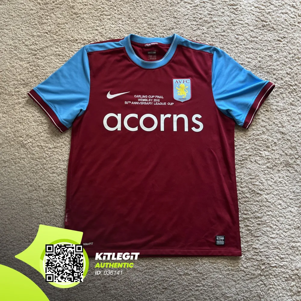 Front view of Aston Villa 2009/10 Nike Home Shirt (Acorns) - Men's Medium