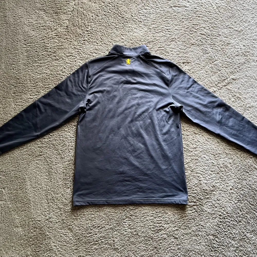 Rear view of Aston Villa 2017/18 Under Armour 2 Track Shirt - Men's Medium