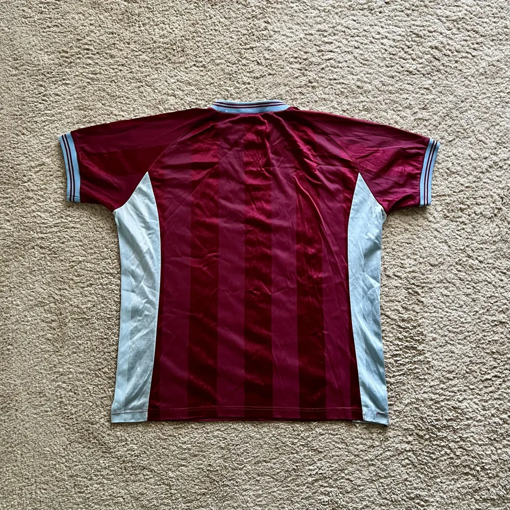 Rear view of Aston Villa 1983/84 Le Coq Sportif Home Shirt - Men's Medium