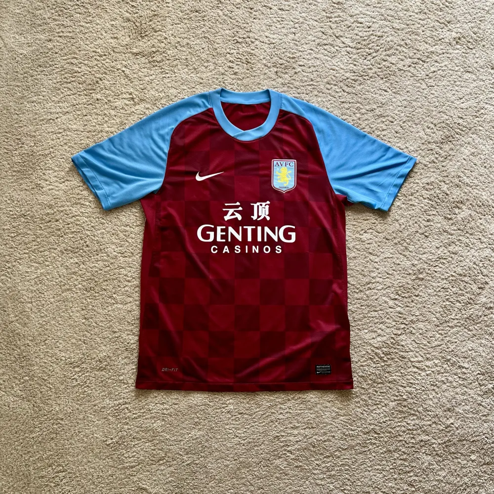 Front view of Aston Villa 2011/12 Nike Home Shirt (Genting Casinos) - Men's Medium