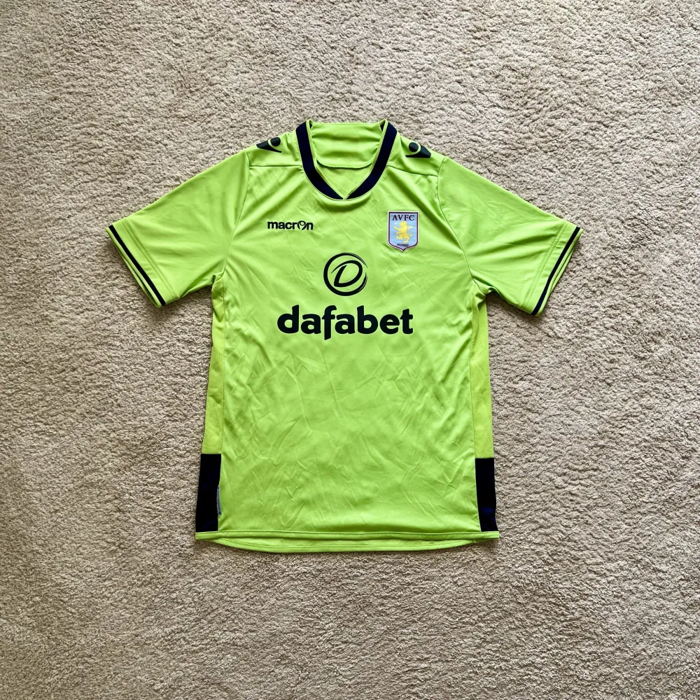 Front view of Aston Villa 2013/14 Macron 3rd Shirt (Dafabet) - Junior XL