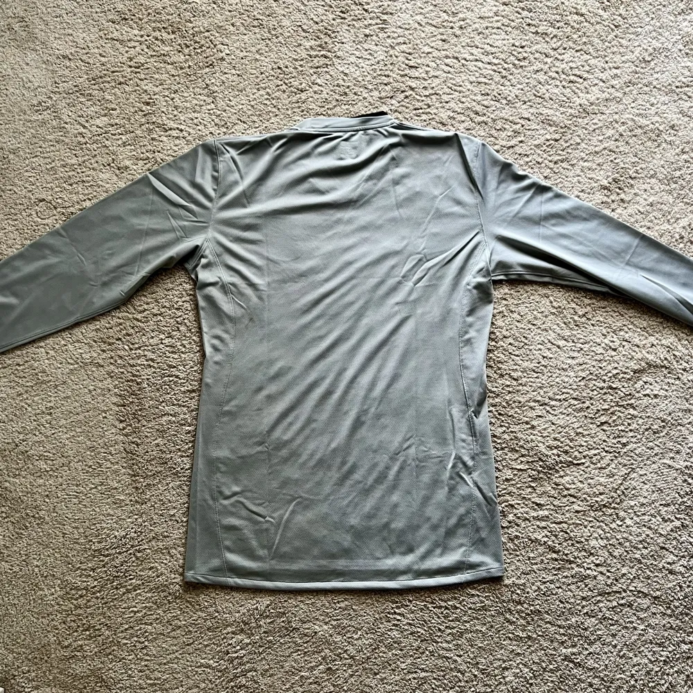 Rear view of Aston Villa 2008/09 Nike GK 1 Goalkeeper Pro Shirt - Men's XL