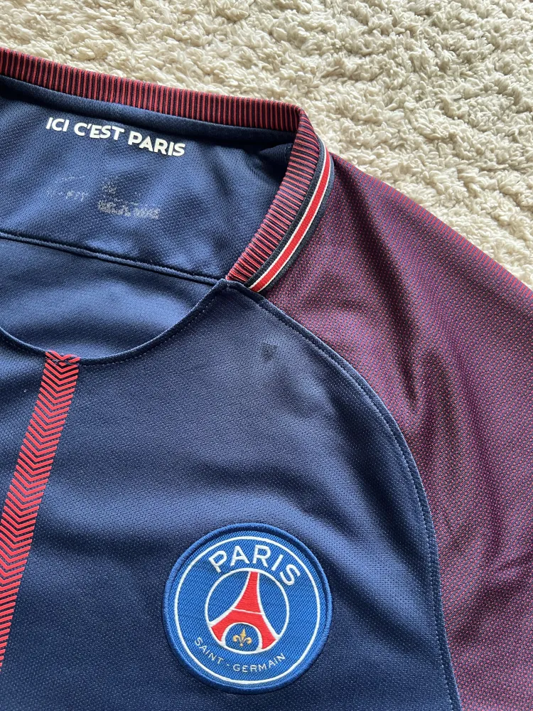 Image of PSG 2017/18 Nike Home Shirt (Fly Emirates) - Men's Medium