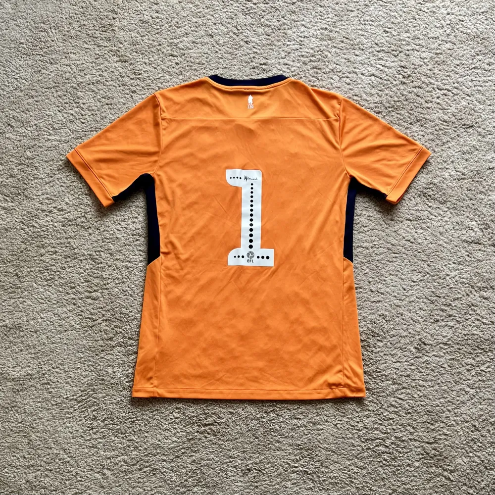 Rear view of Aston Villa 2018/19 Luke 1977 3rd Goalkeeper Match Worn Shirt - Men's Medium