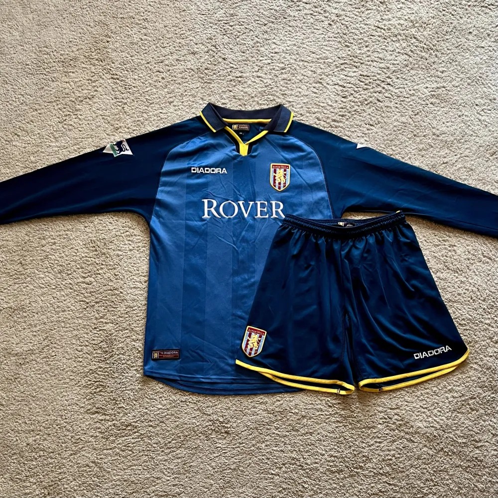 Image of Aston Villa 2002/03 Diadora GK 1 Goalkeeper Shirt (Rover) - Junior XL
