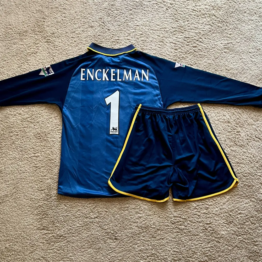 Image of Aston Villa 2002/03 Diadora GK 1 Goalkeeper Shirt (Rover) - Junior XL
