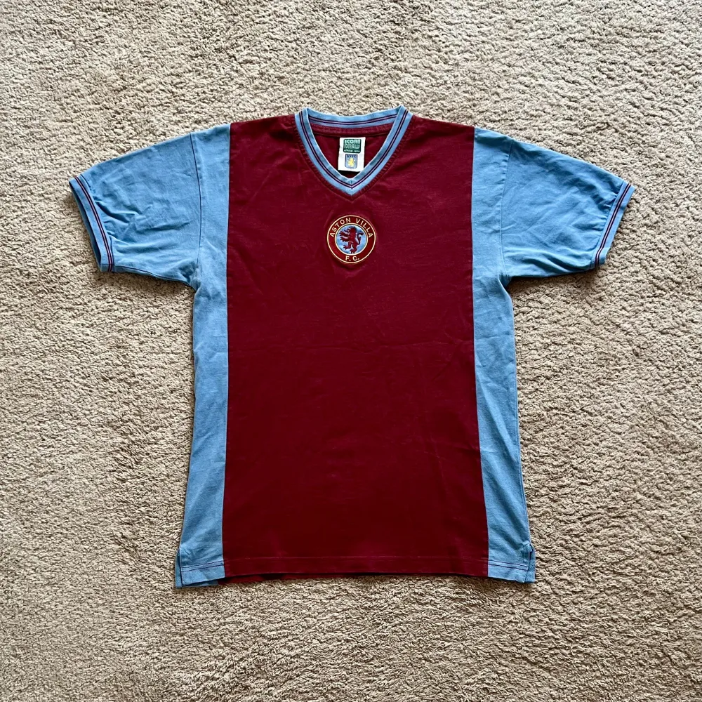 Front view of Aston Villa 1981-83 Score Draw Home Shirt - Men's Medium