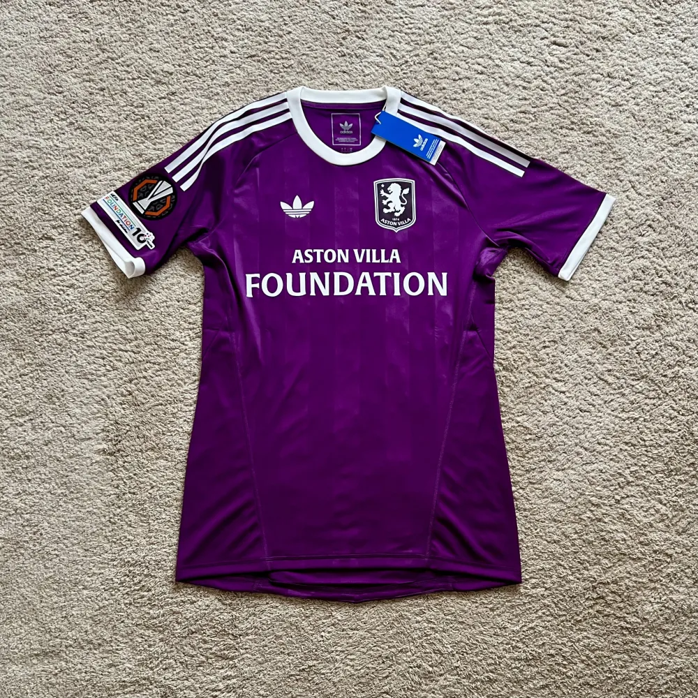 Front view of Aston Villa 2025/26 Adidas GK 5 Goalkeeper Shirt (Aston Villa Foundation) - Men's Large