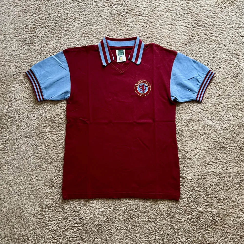 Front view of Aston Villa 1974-81 Score Draw Home Shirt - Men's Medium