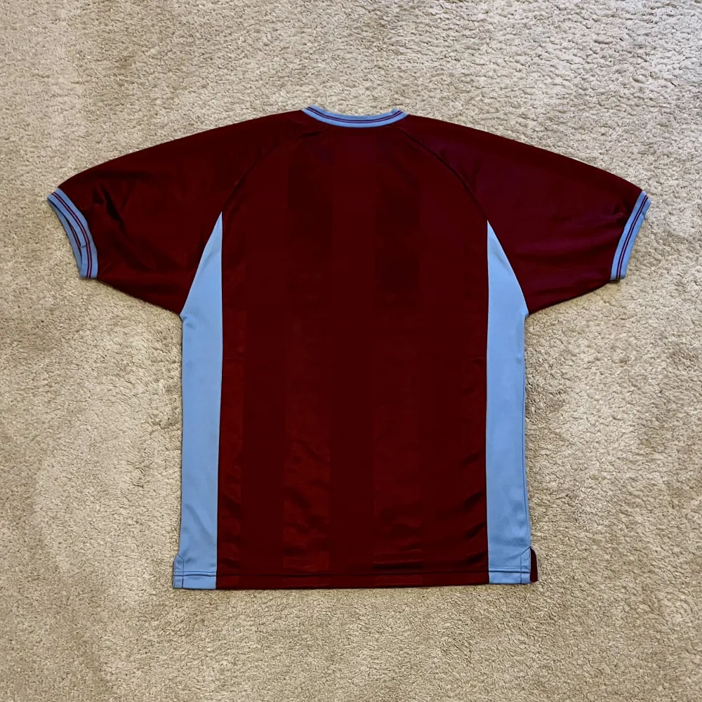 Rear view of Aston Villa 1984/85 Score Draw Home Shirt (Mita Copiers) - Men's Medium